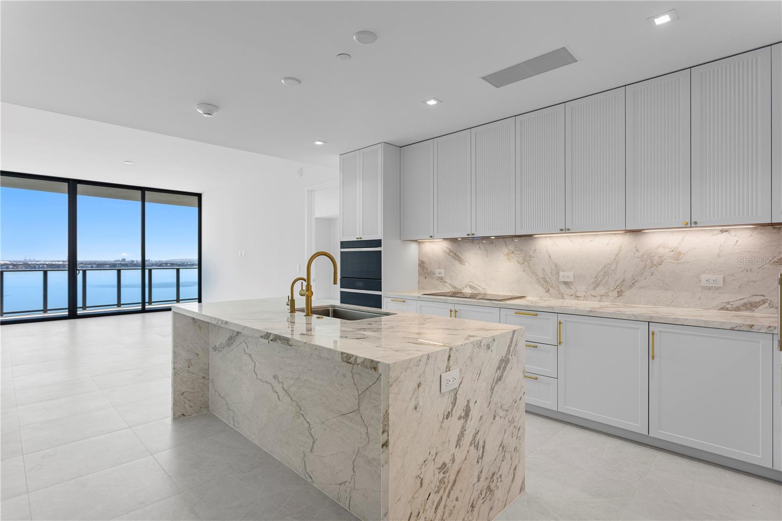 Image 22 of 93 For 3015 Ysabella Avenue 1503