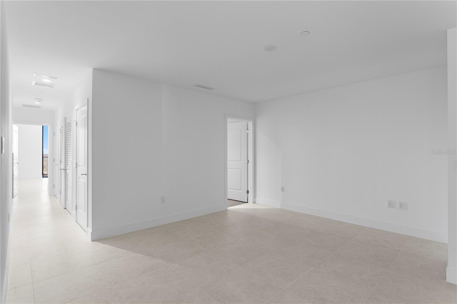 Image 27 of 93 For 3015 Ysabella Avenue 1503