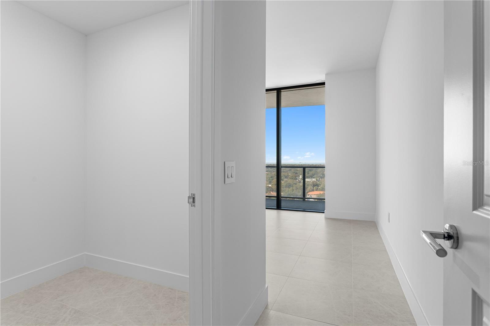 Image 30 of 93 For 3015 Ysabella Avenue 1503