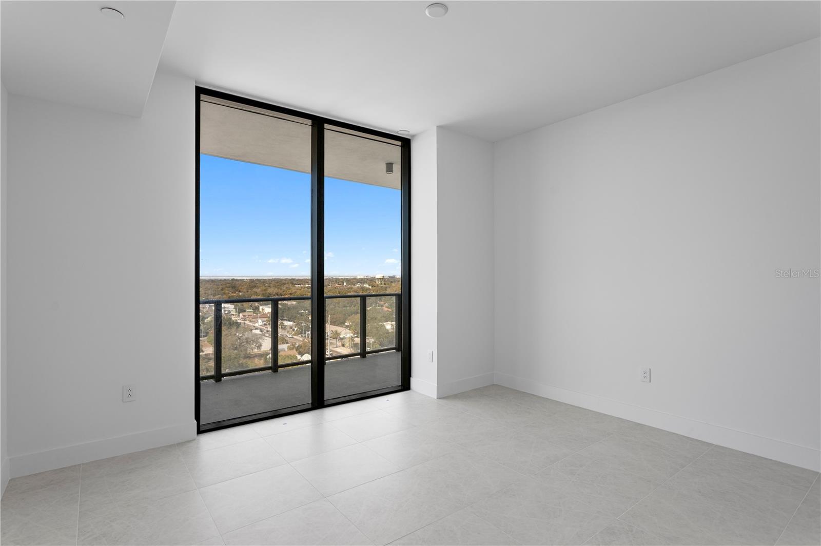 Image 32 of 93 For 3015 Ysabella Avenue 1503