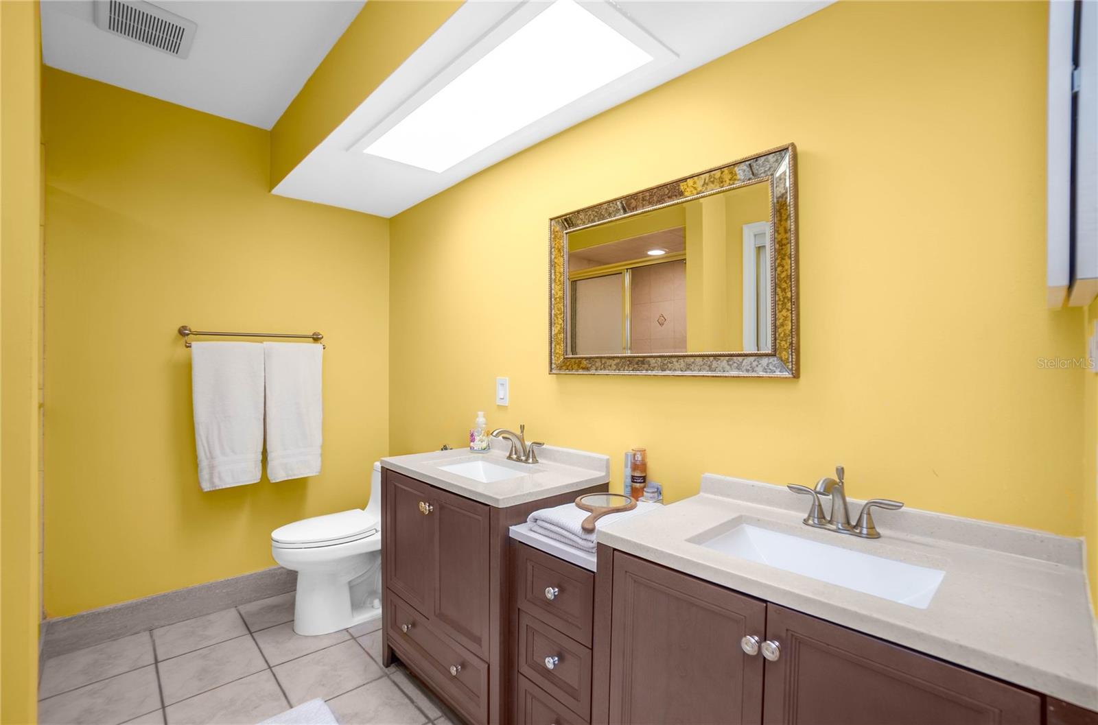 Image 11 of 35 For 28 Rivertrail Drive