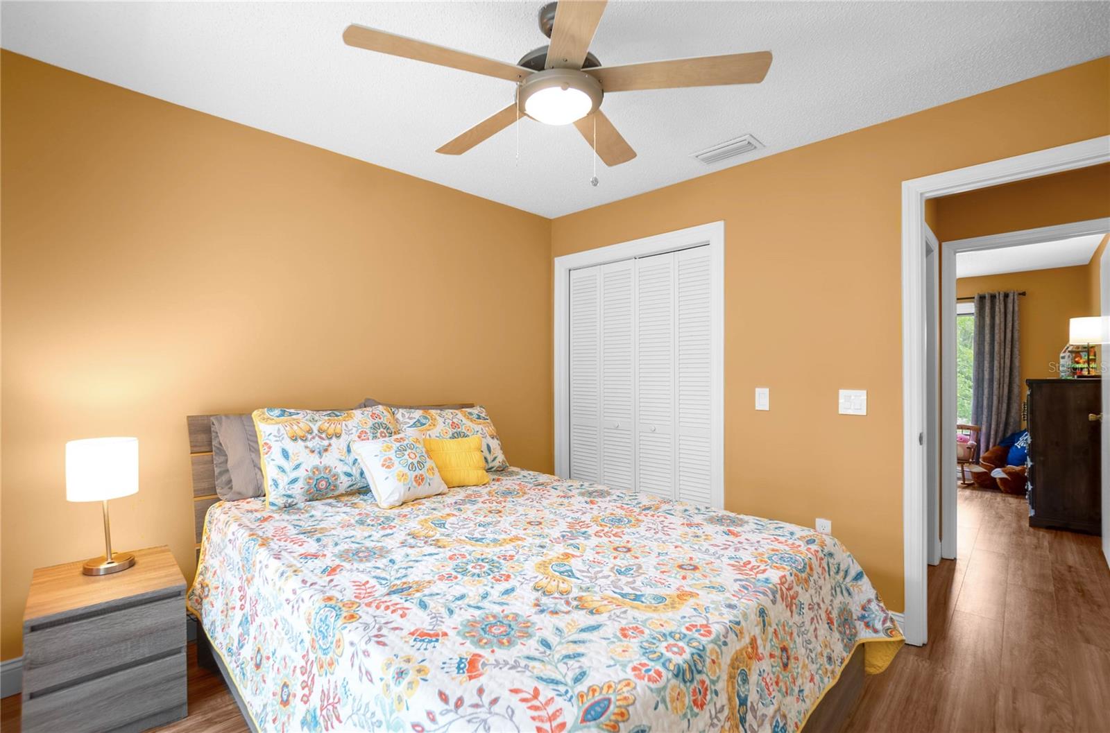 Image 18 of 35 For 28 Rivertrail Drive