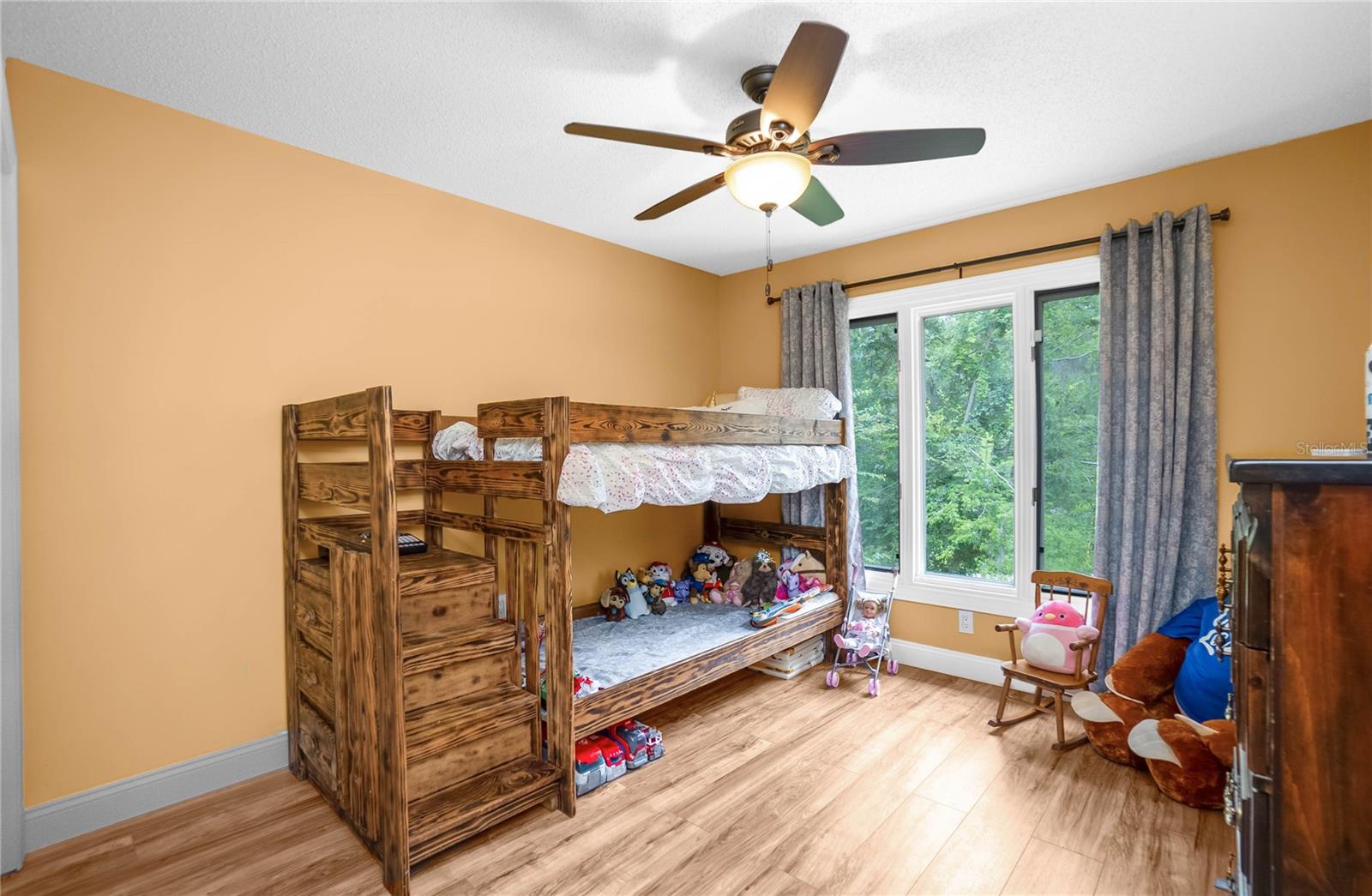 Image 20 of 35 For 28 Rivertrail Drive