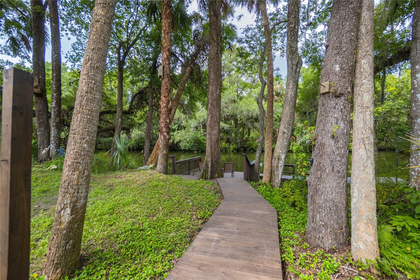 Image 28 of 35 For 28 Rivertrail Drive