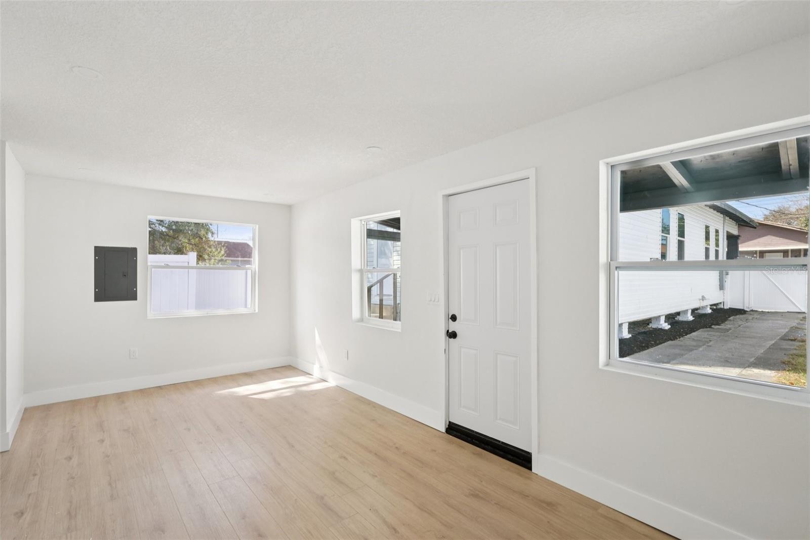 Image 10 of 45 For 3015 Sanchez Street