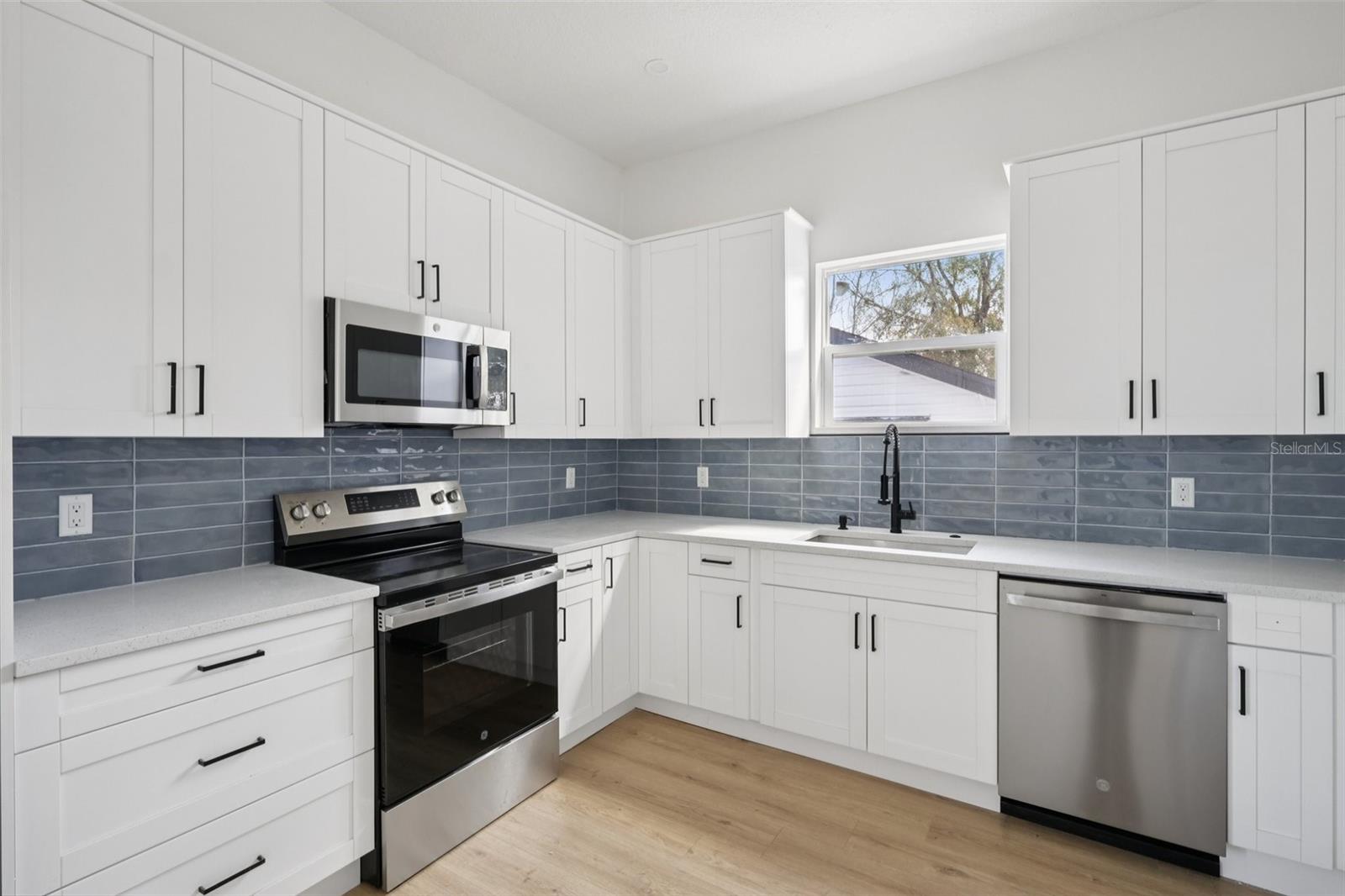 Image 2 of 45 For 3015 Sanchez Street