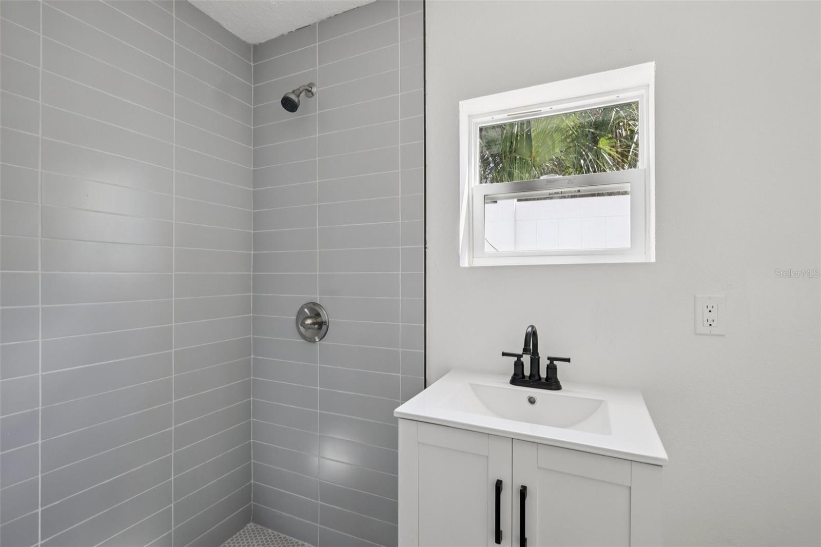 Image 32 of 45 For 3015 Sanchez Street