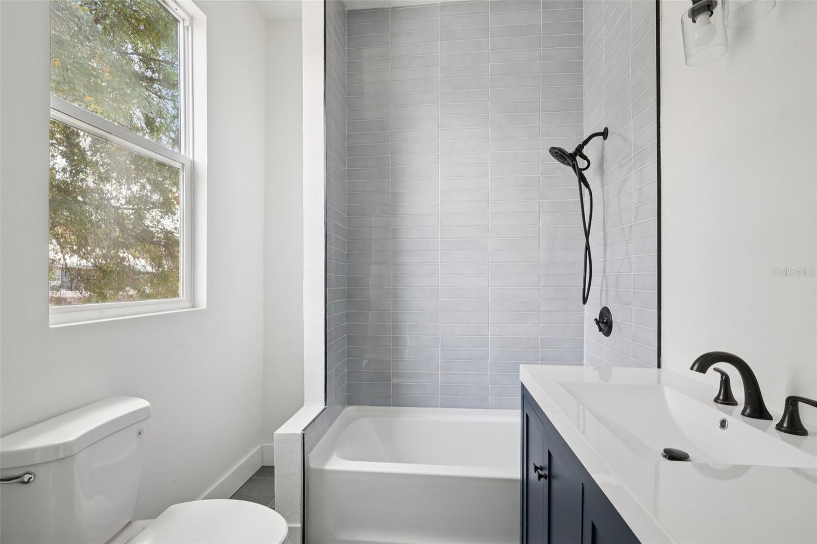 Image 33 of 45 For 3015 Sanchez Street