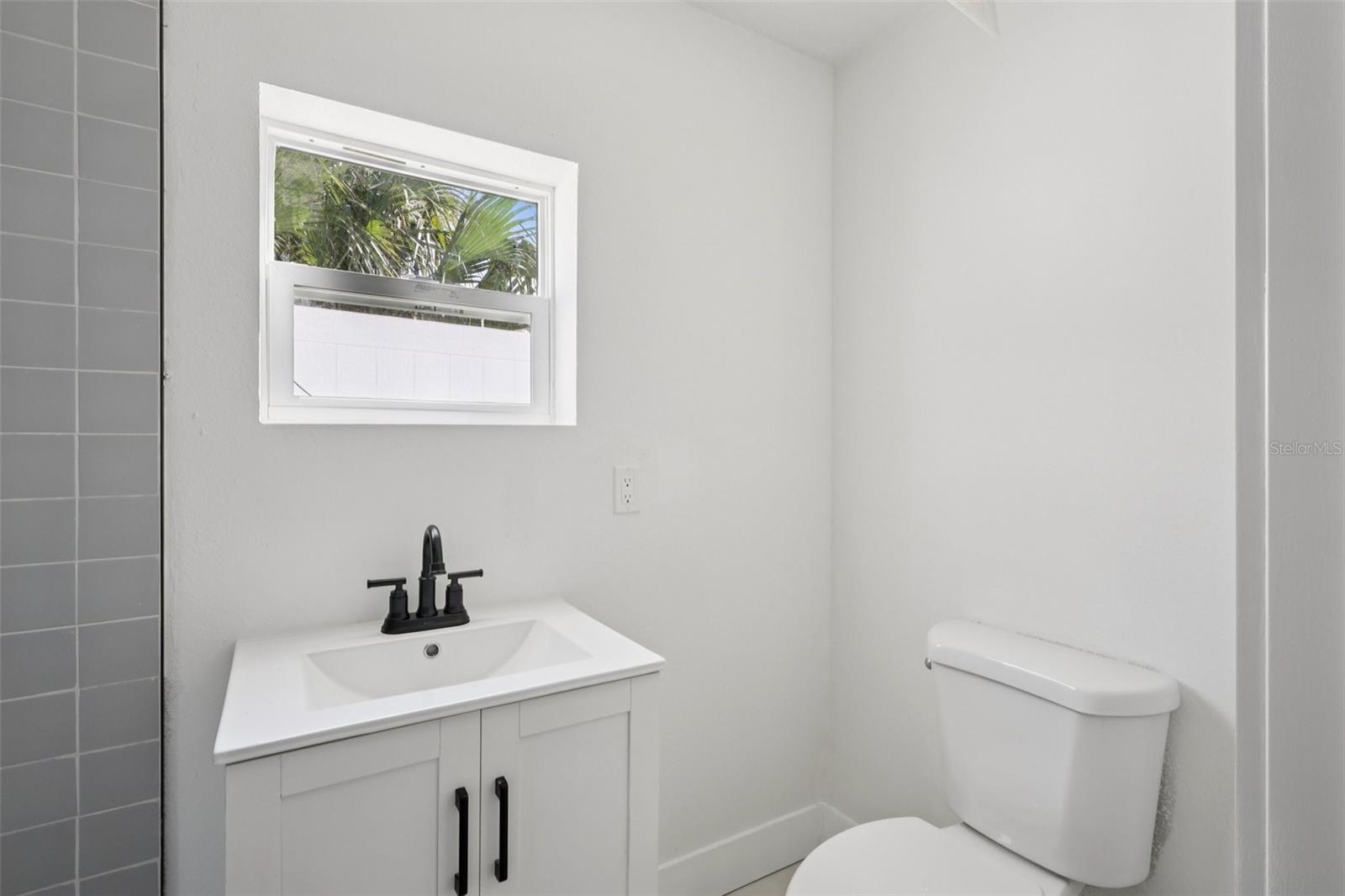 Image 34 of 45 For 3015 Sanchez Street