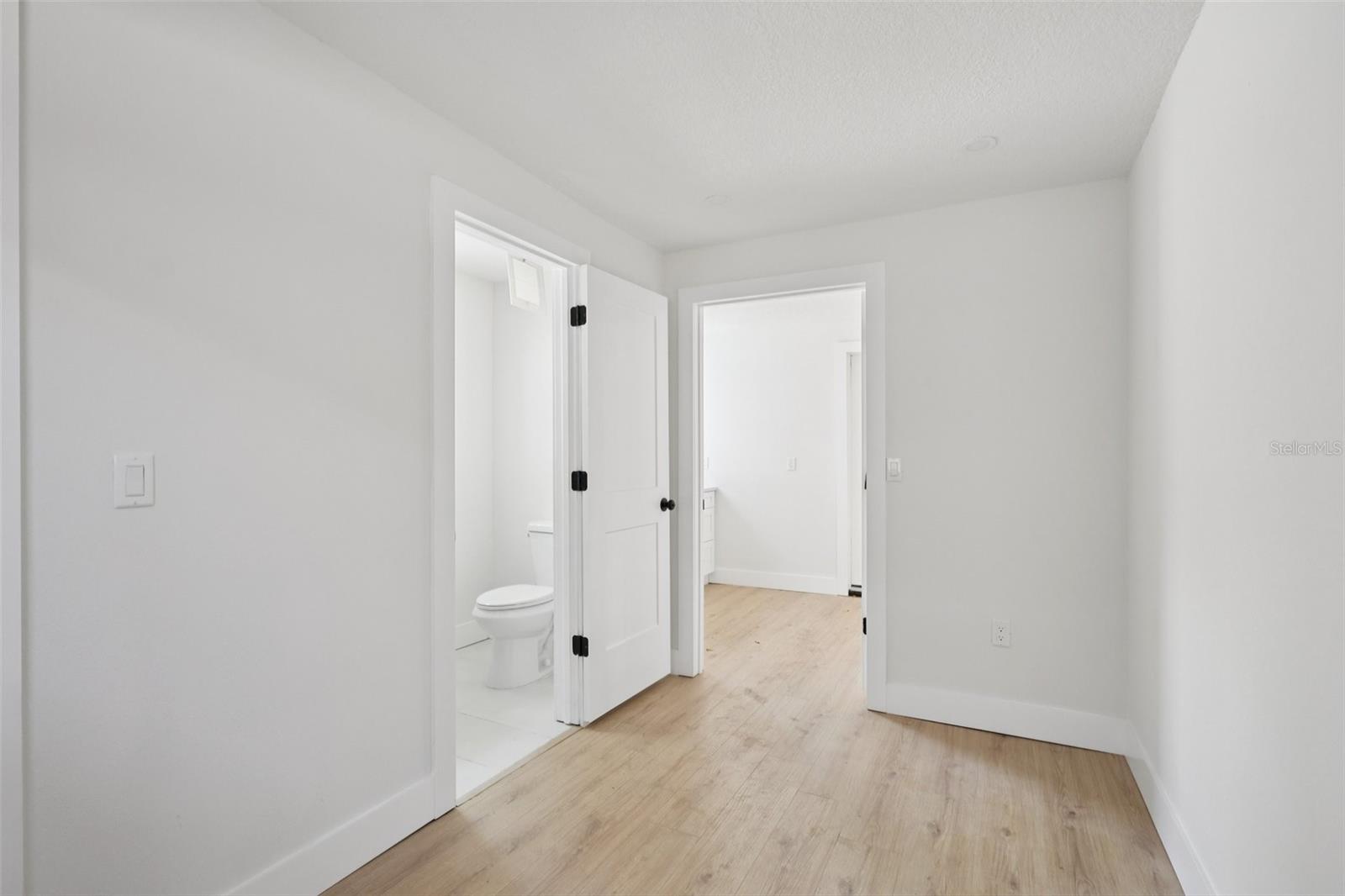 Image 37 of 45 For 3015 Sanchez Street