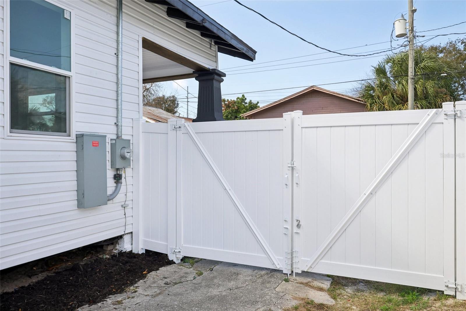 Image 38 of 45 For 3015 Sanchez Street