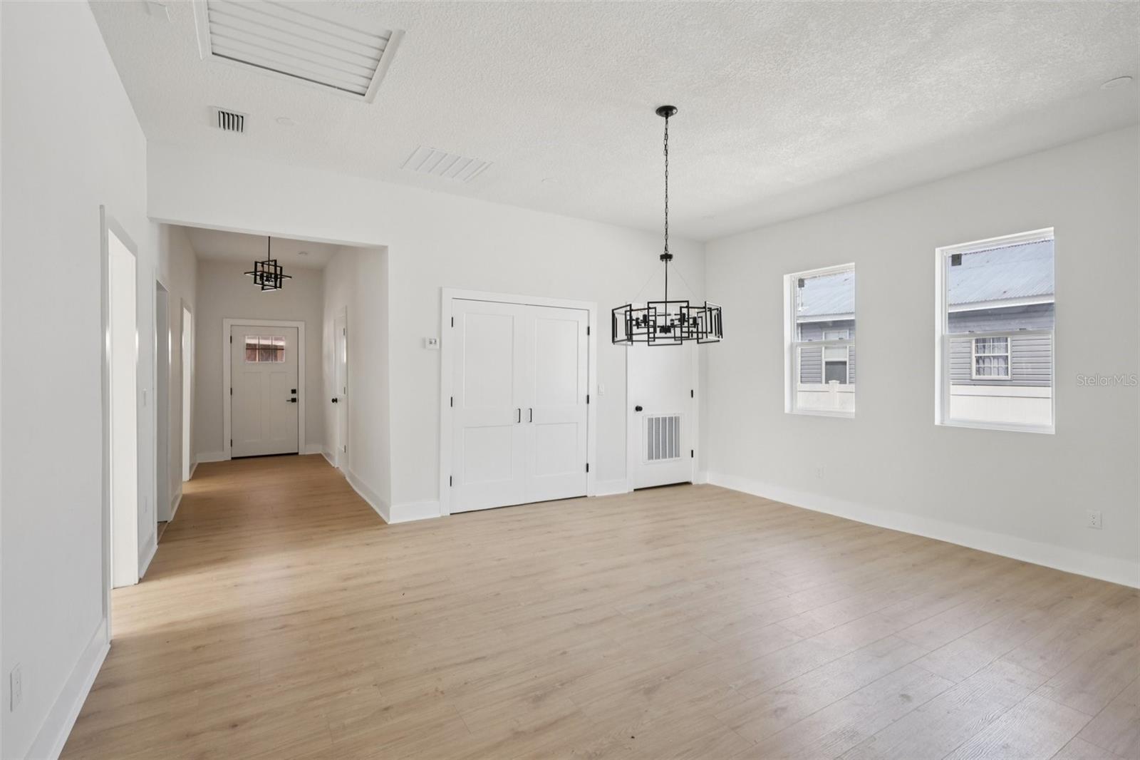 Image 4 of 45 For 3015 Sanchez Street