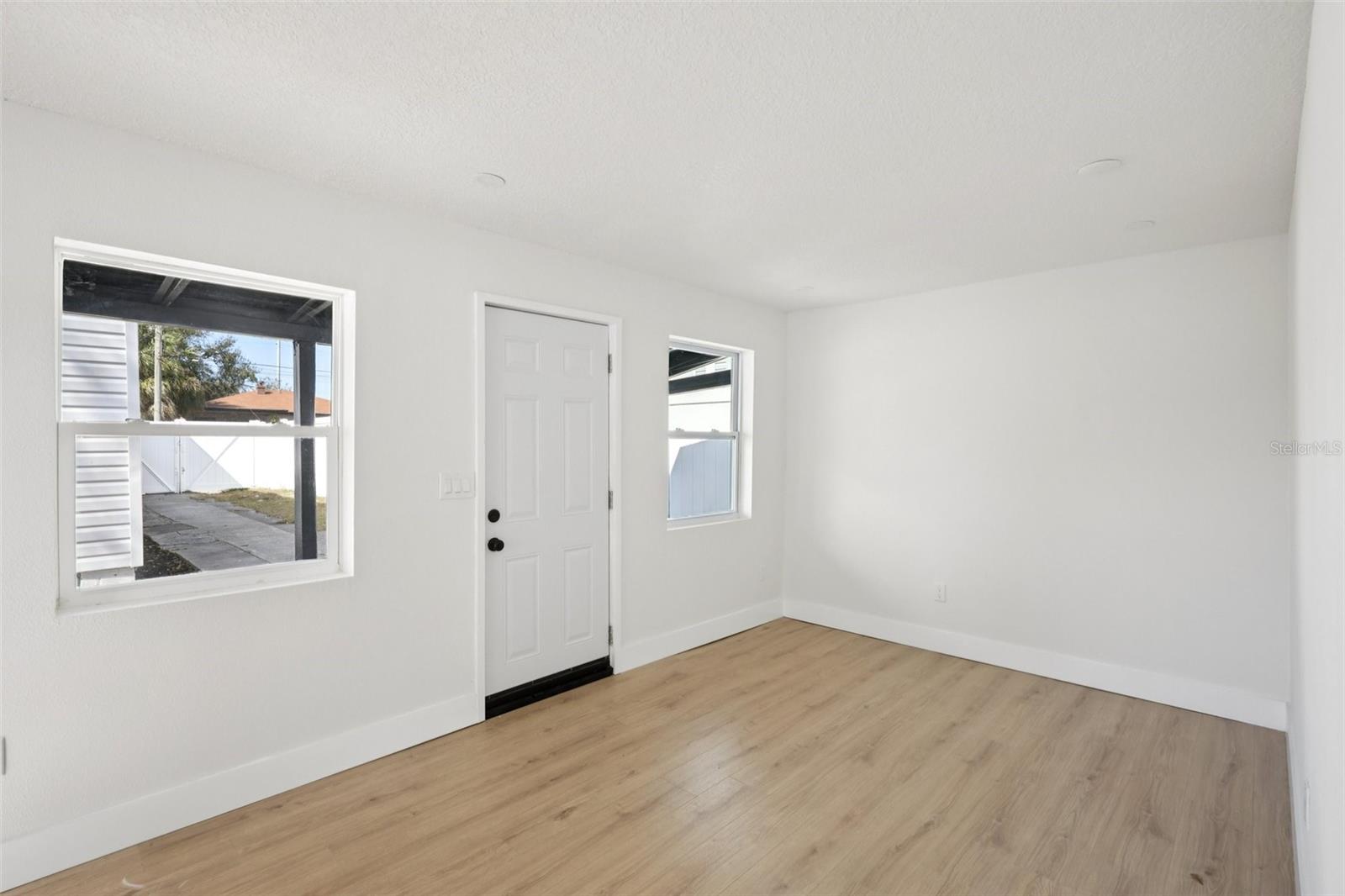 Image 7 of 45 For 3015 Sanchez Street