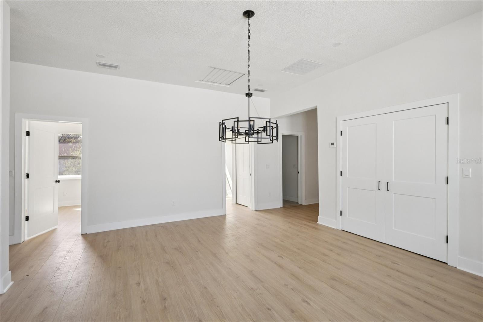 Image 9 of 45 For 3015 Sanchez Street