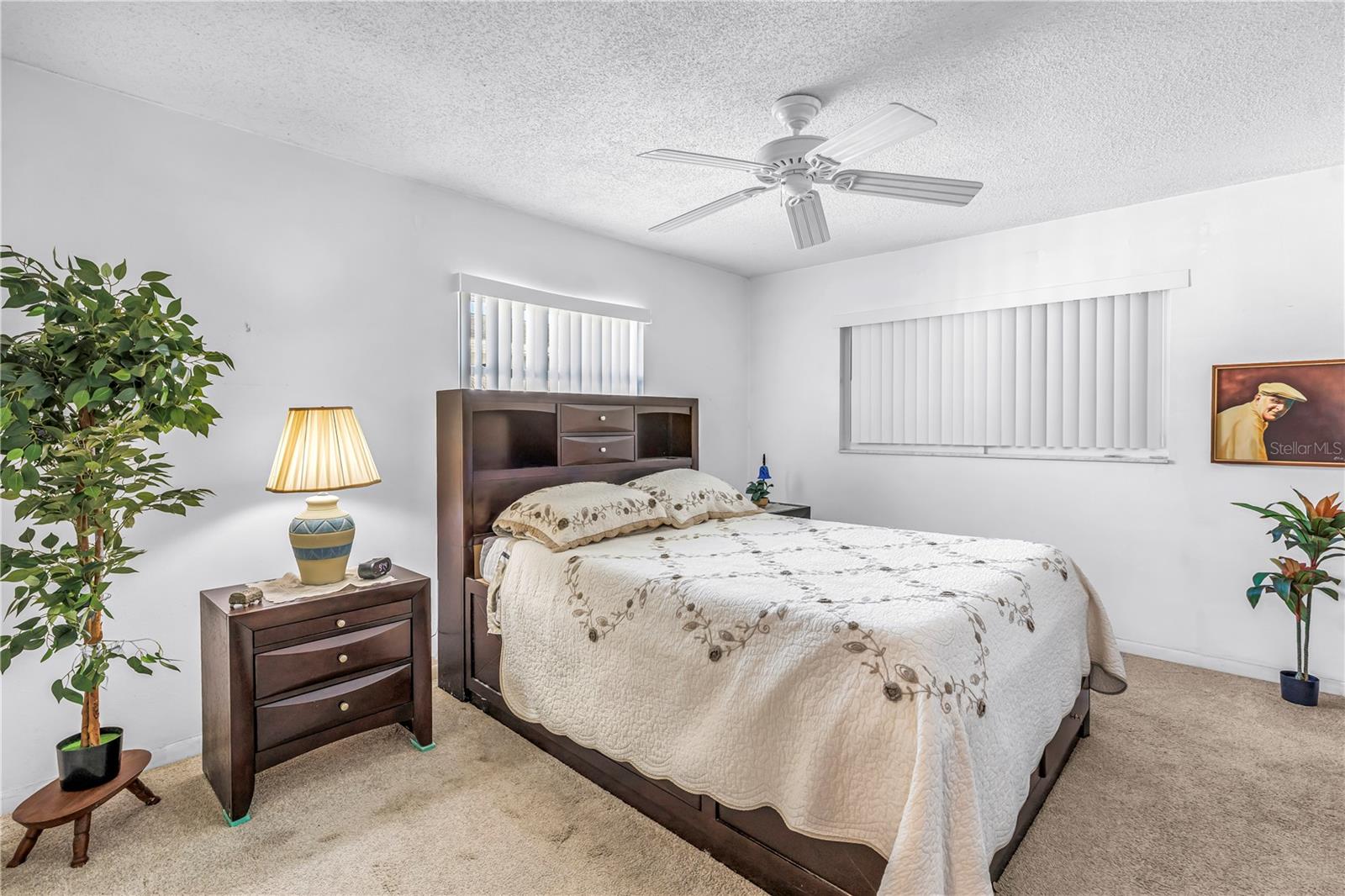 Image 13 of 32 For 10007 Daffodil Street N 183