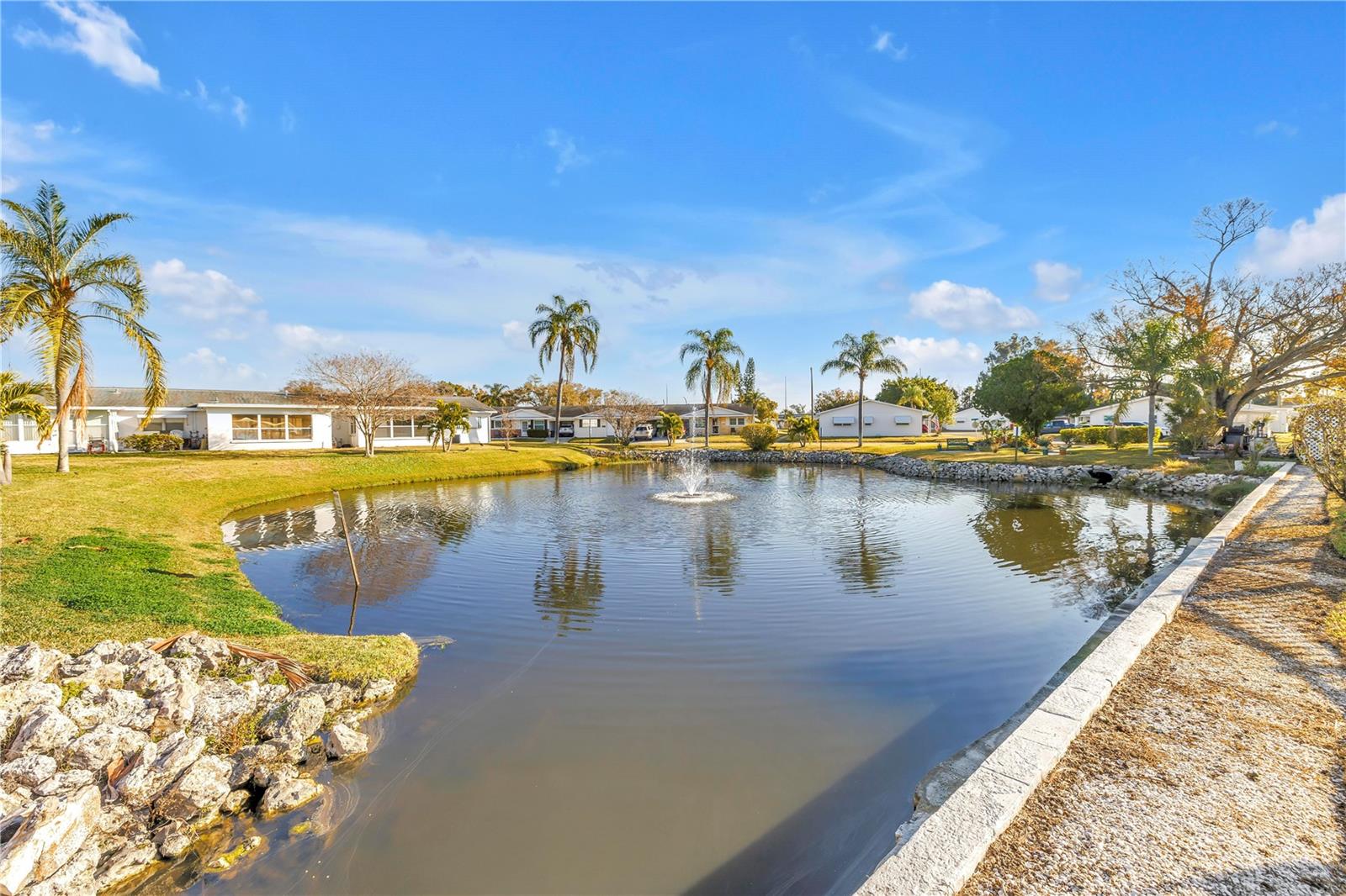 Image 21 of 32 For 10007 Daffodil Street N 183