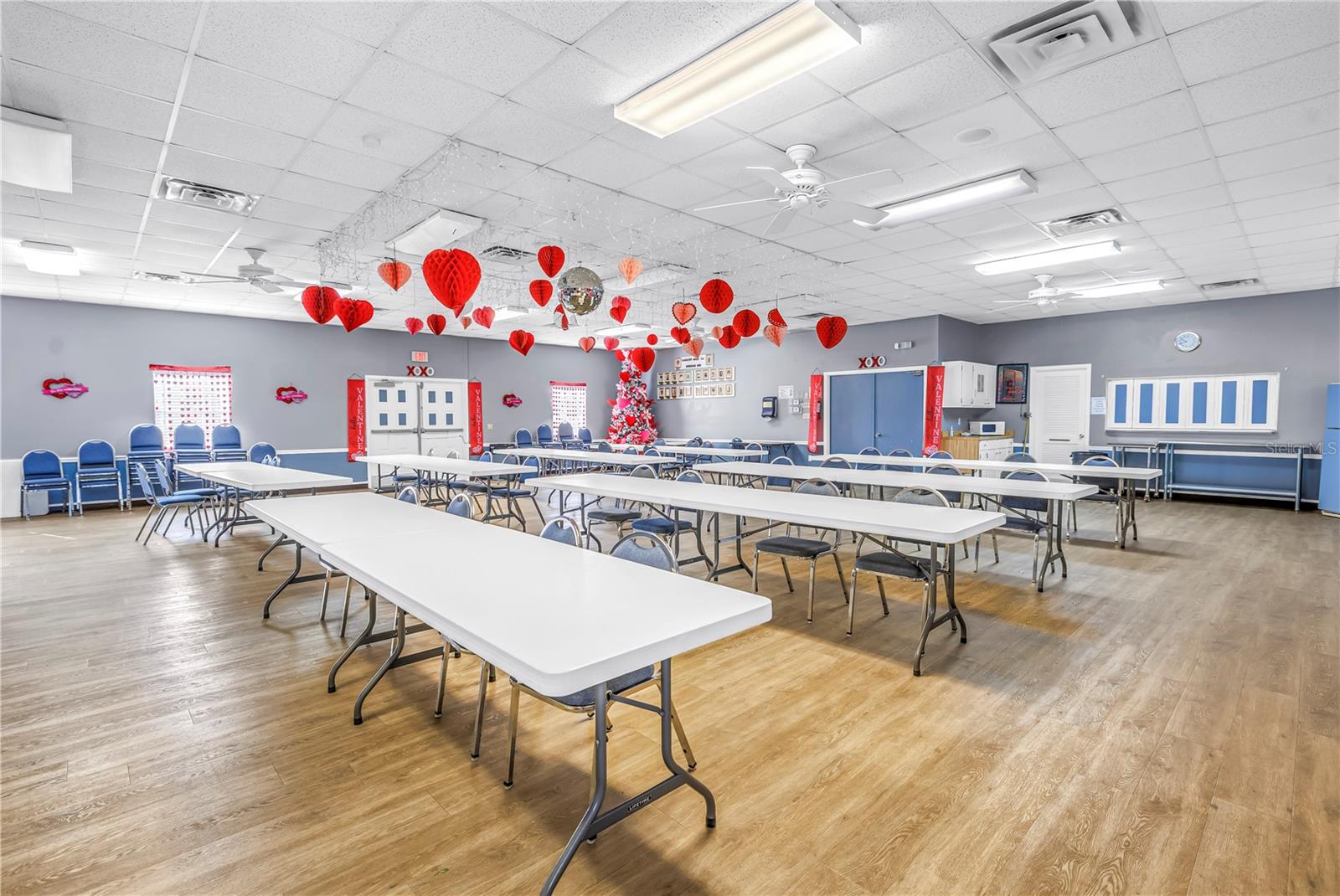 Image 28 of 32 For 10007 Daffodil Street N 183