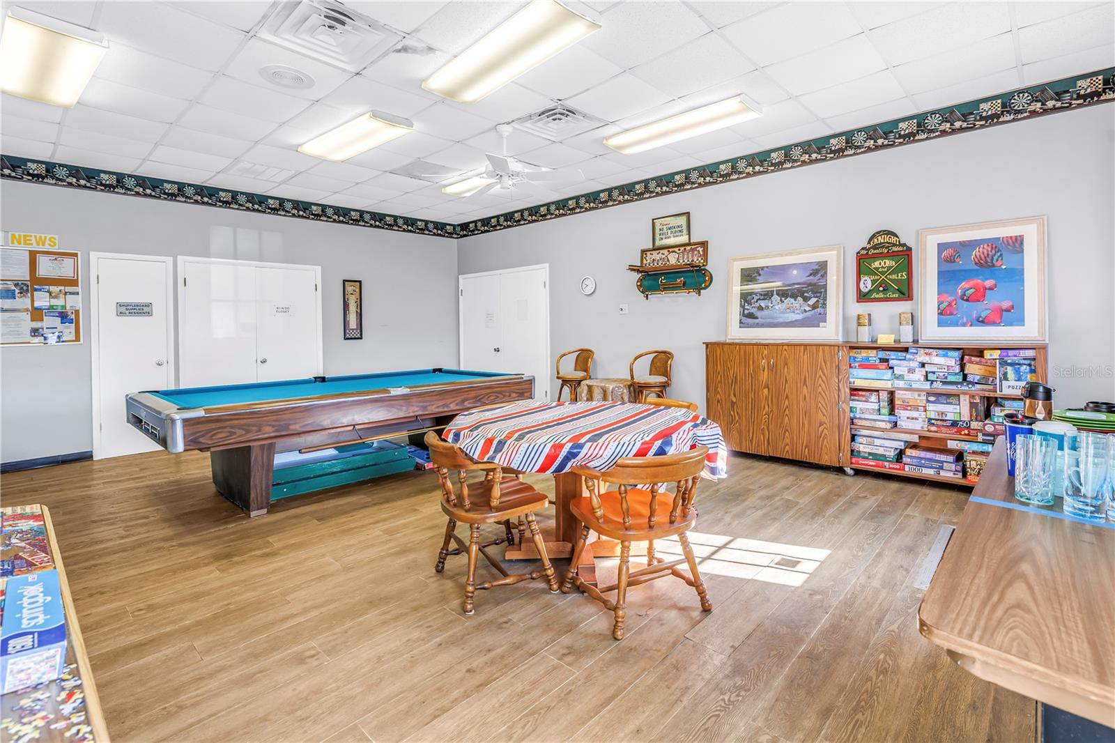 Image 31 of 32 For 10007 Daffodil Street N 183