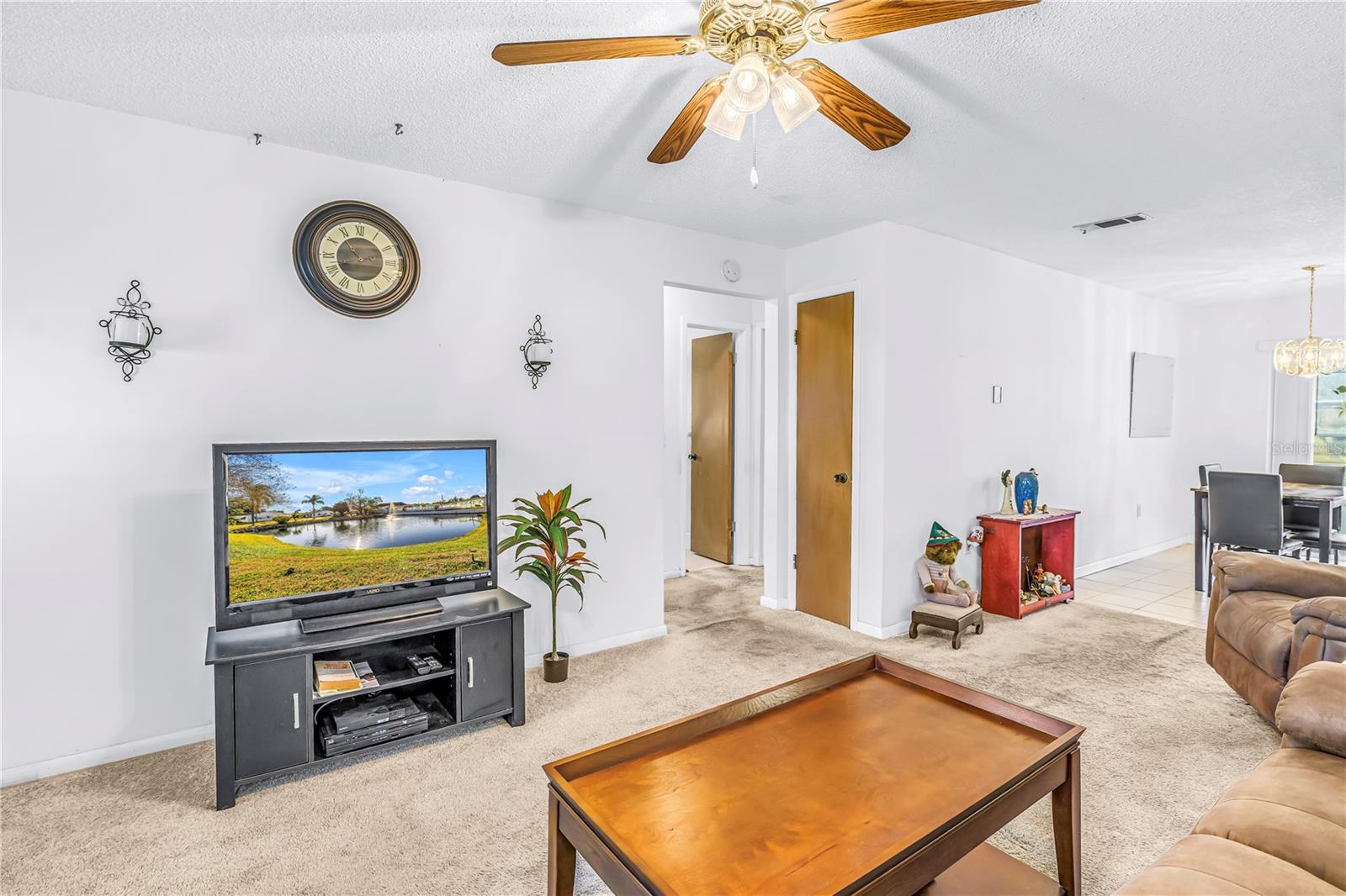 Image 6 of 32 For 10007 Daffodil Street N 183