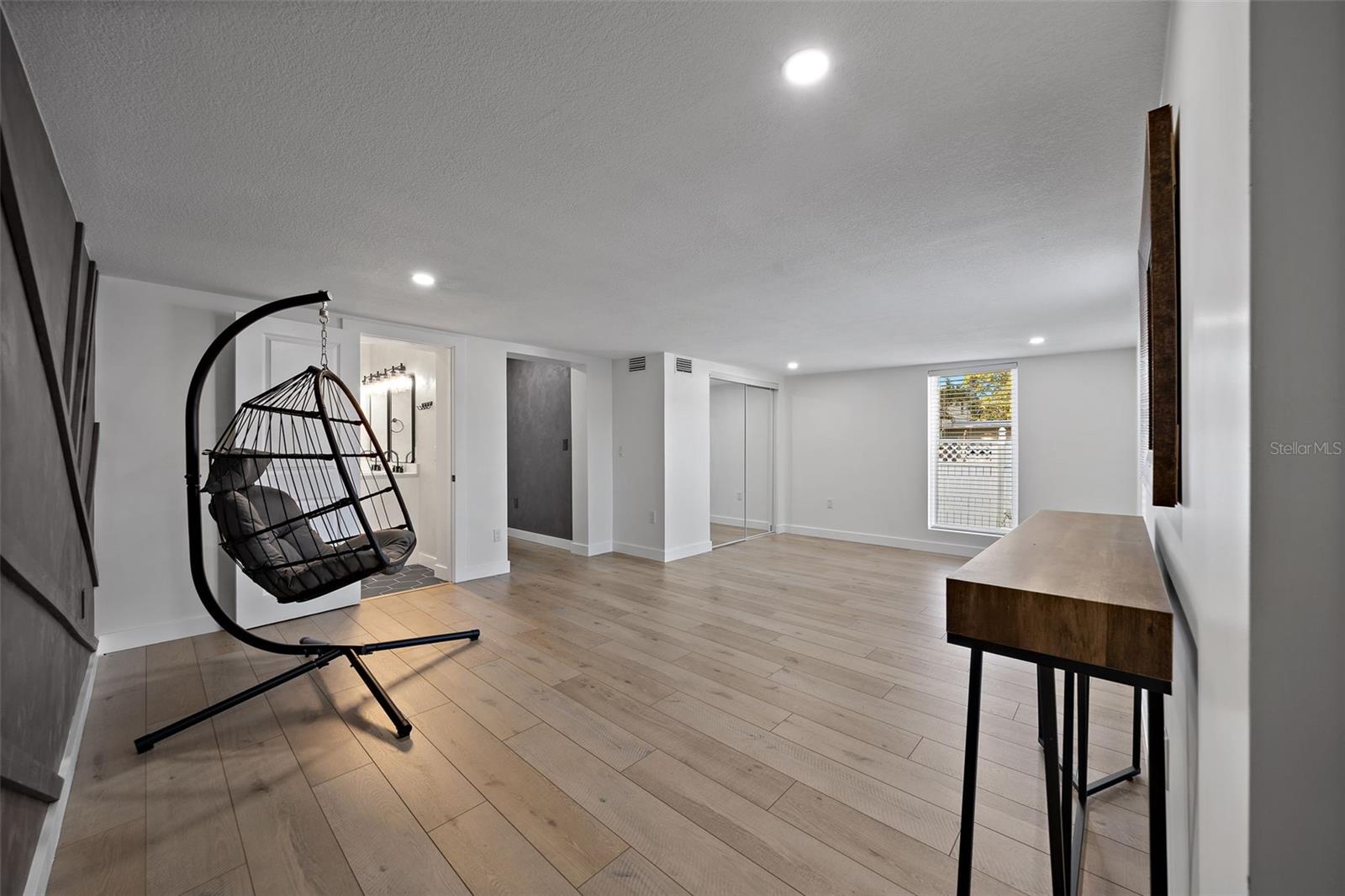 Listing photo id 10 for 1600 Connecticut Avenue Ne