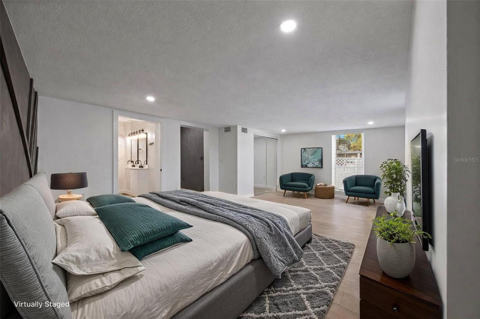 Listing photo id 11 for 1600 Connecticut Avenue Ne