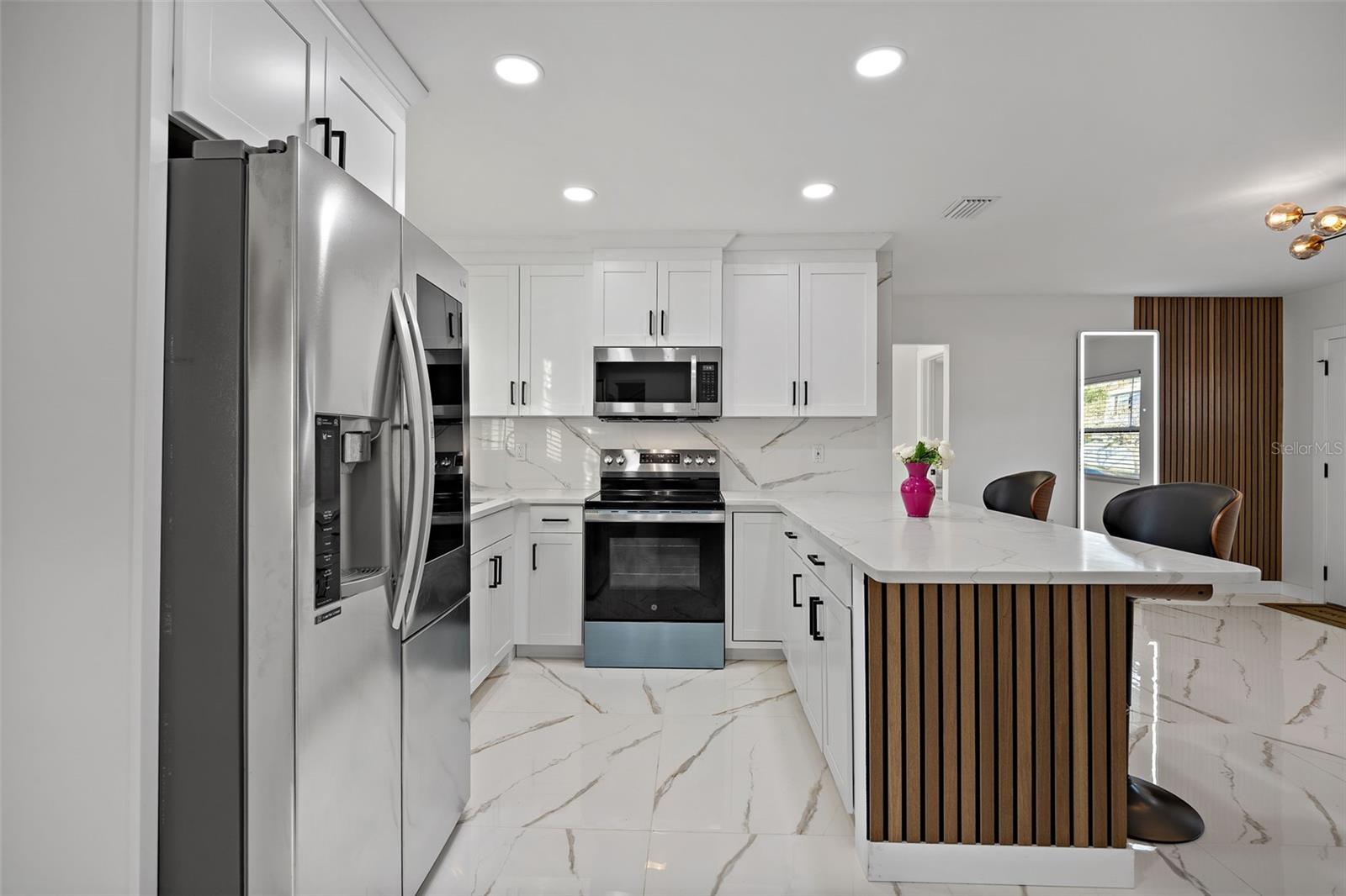 Listing photo id 26 for 1600 Connecticut Avenue Ne