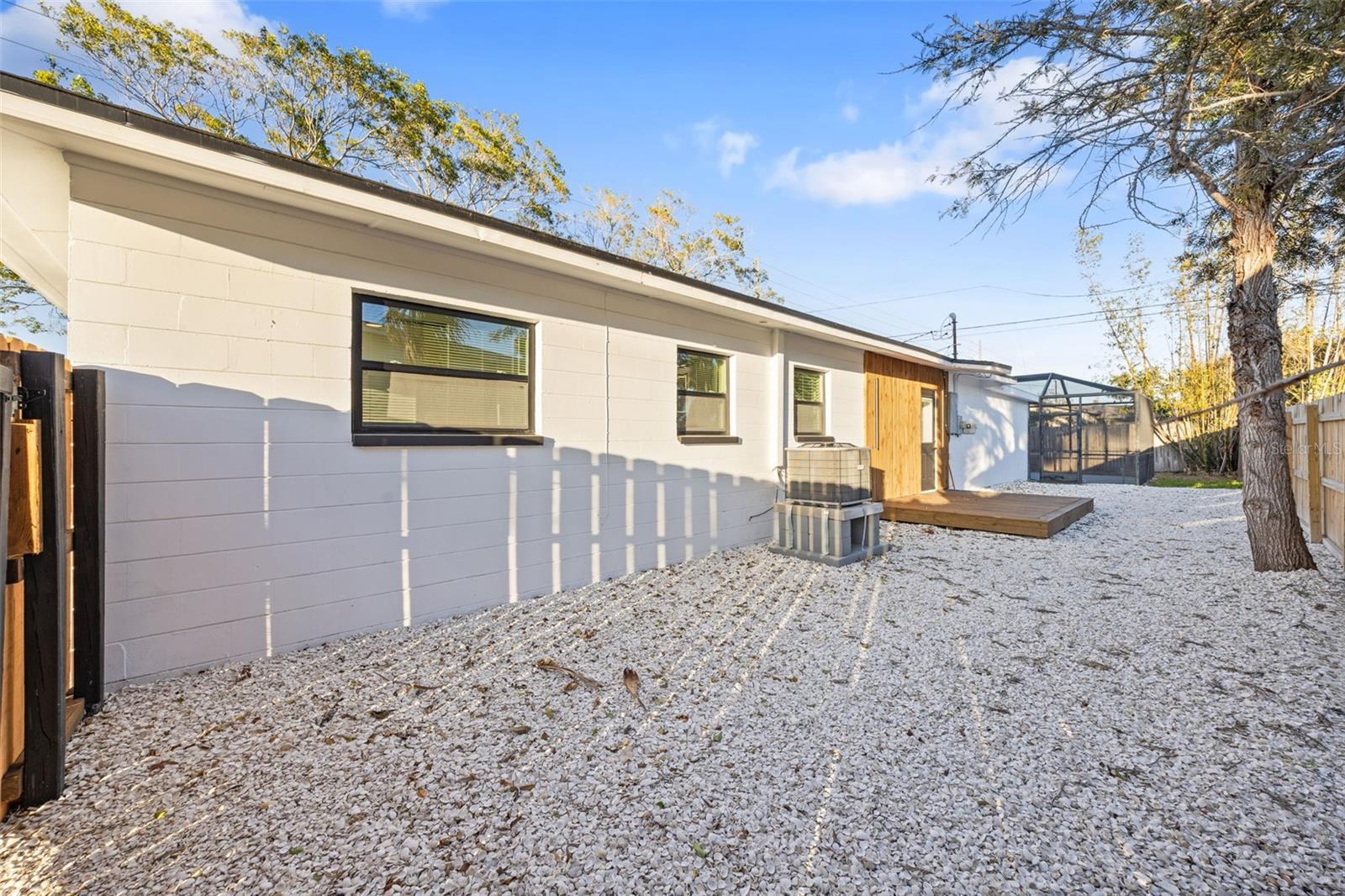 Listing photo id 29 for 1600 Connecticut Avenue Ne