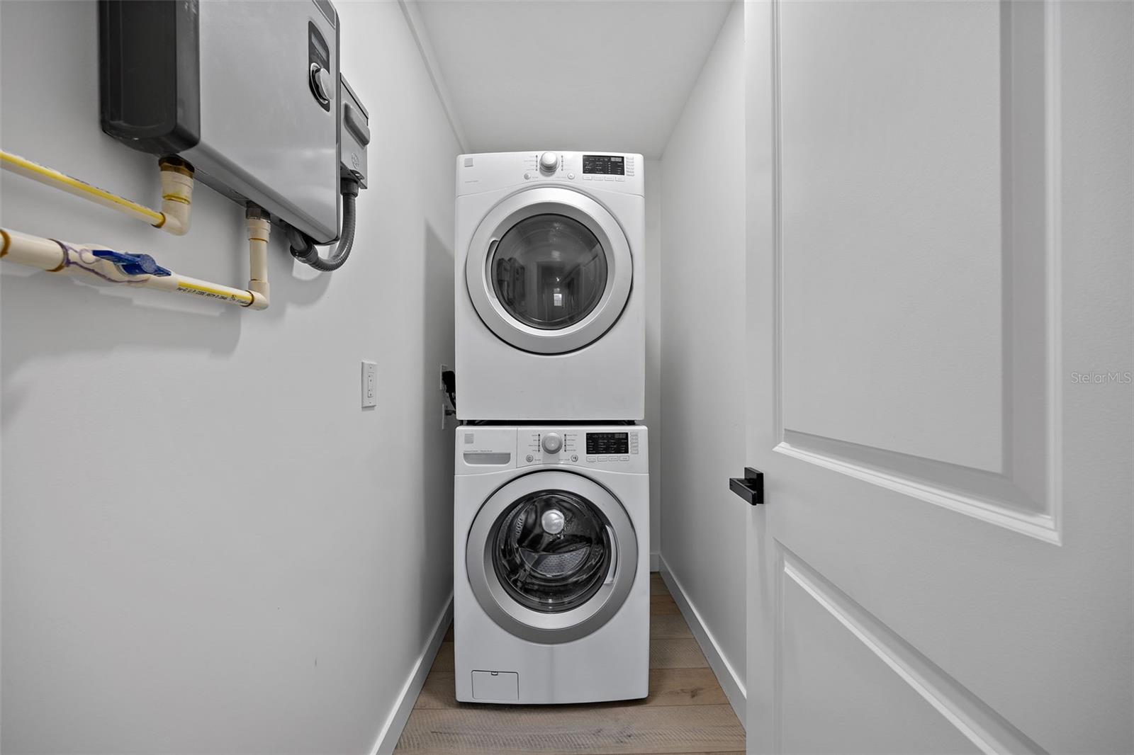 Listing photo id 6 for 1600 Connecticut Avenue Ne