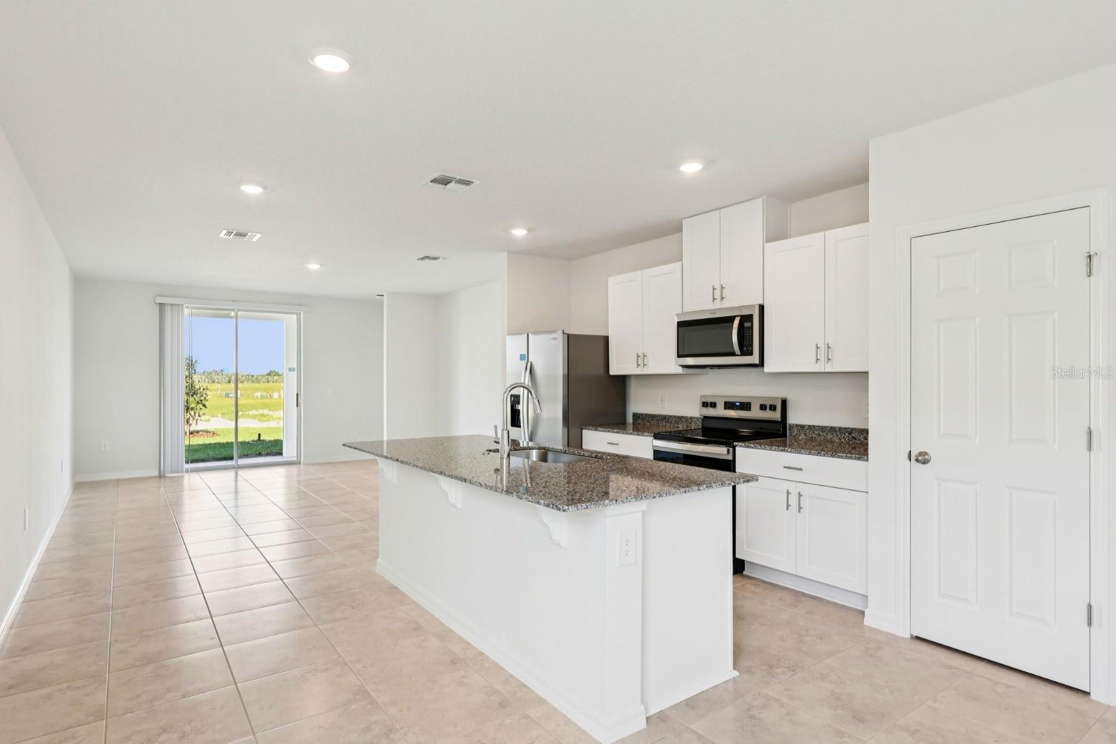 Image 13 of 32 For 622 Pennywort Street