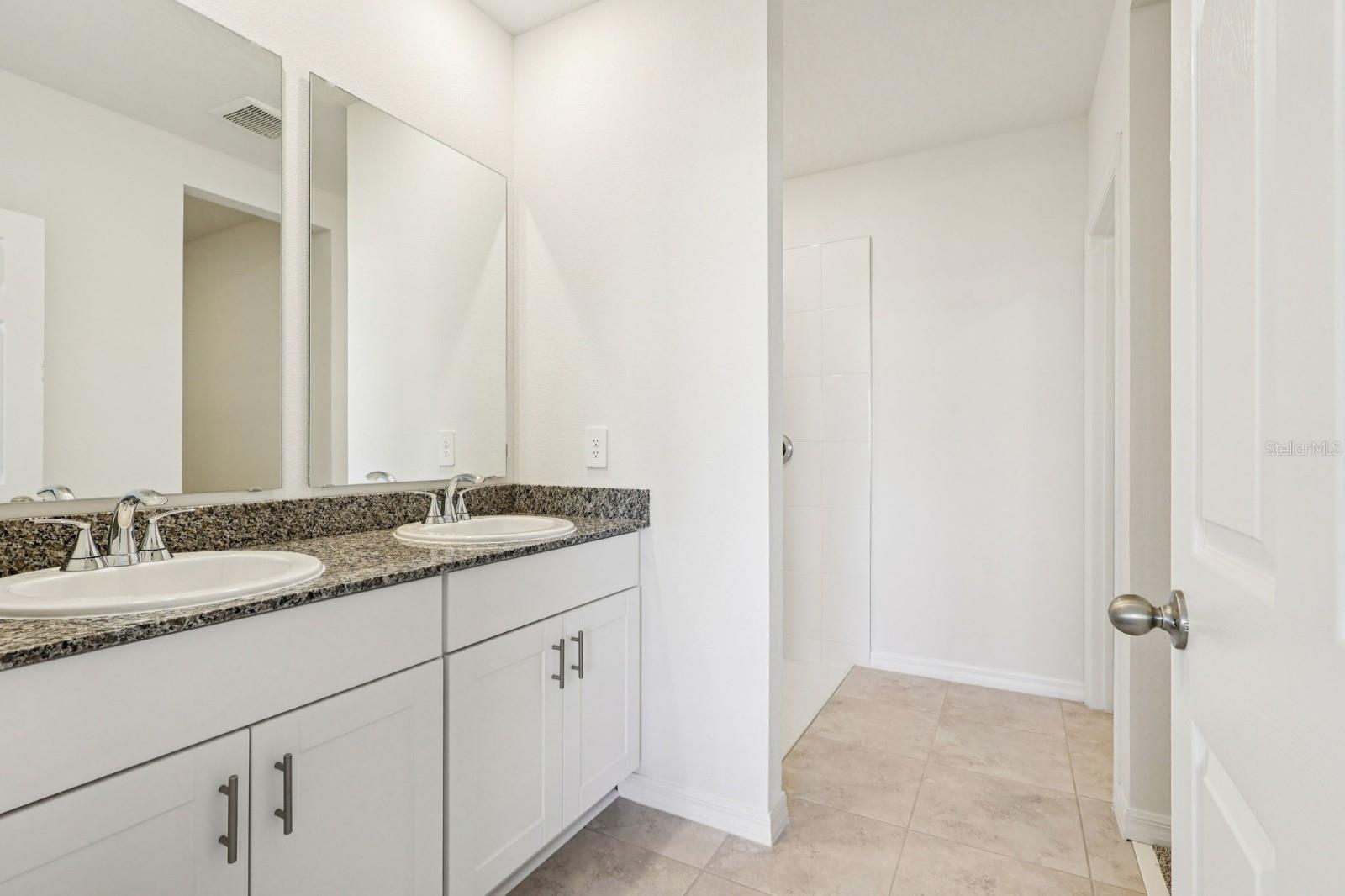 Image 18 of 32 For 622 Pennywort Street