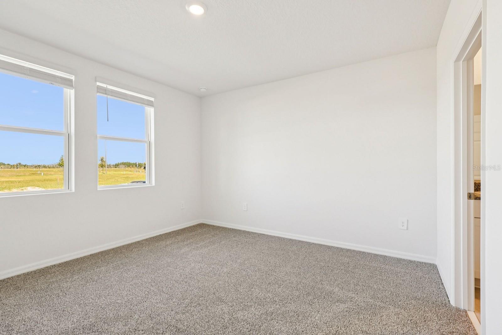 Image 20 of 32 For 622 Pennywort Street