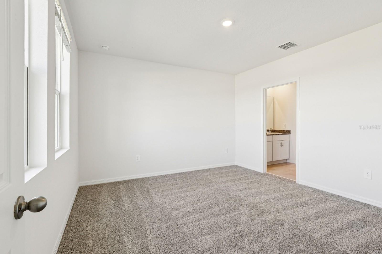 Image 21 of 32 For 622 Pennywort Street