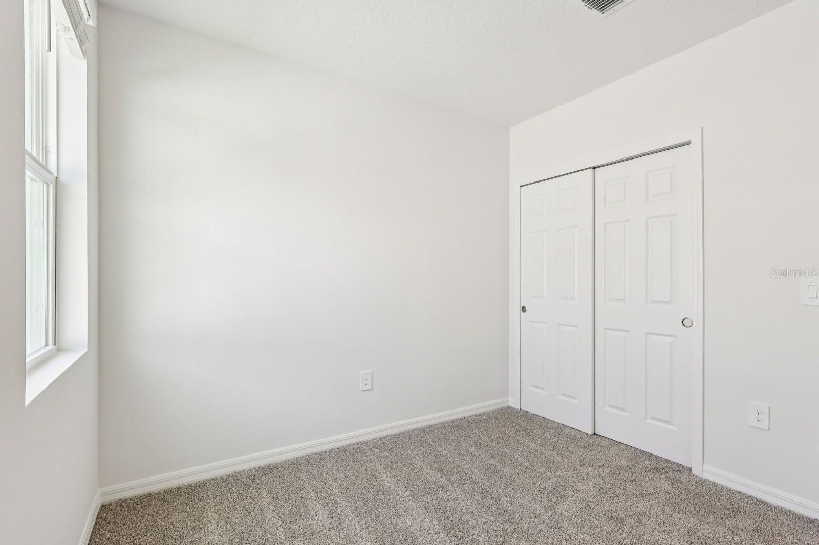 Image 24 of 32 For 622 Pennywort Street