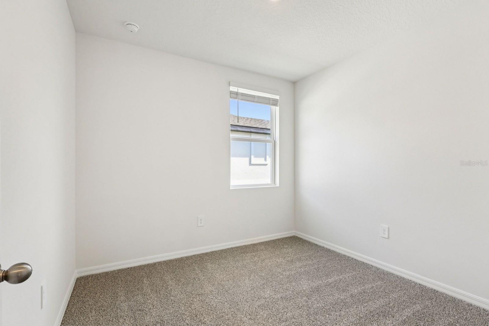 Image 25 of 32 For 622 Pennywort Street