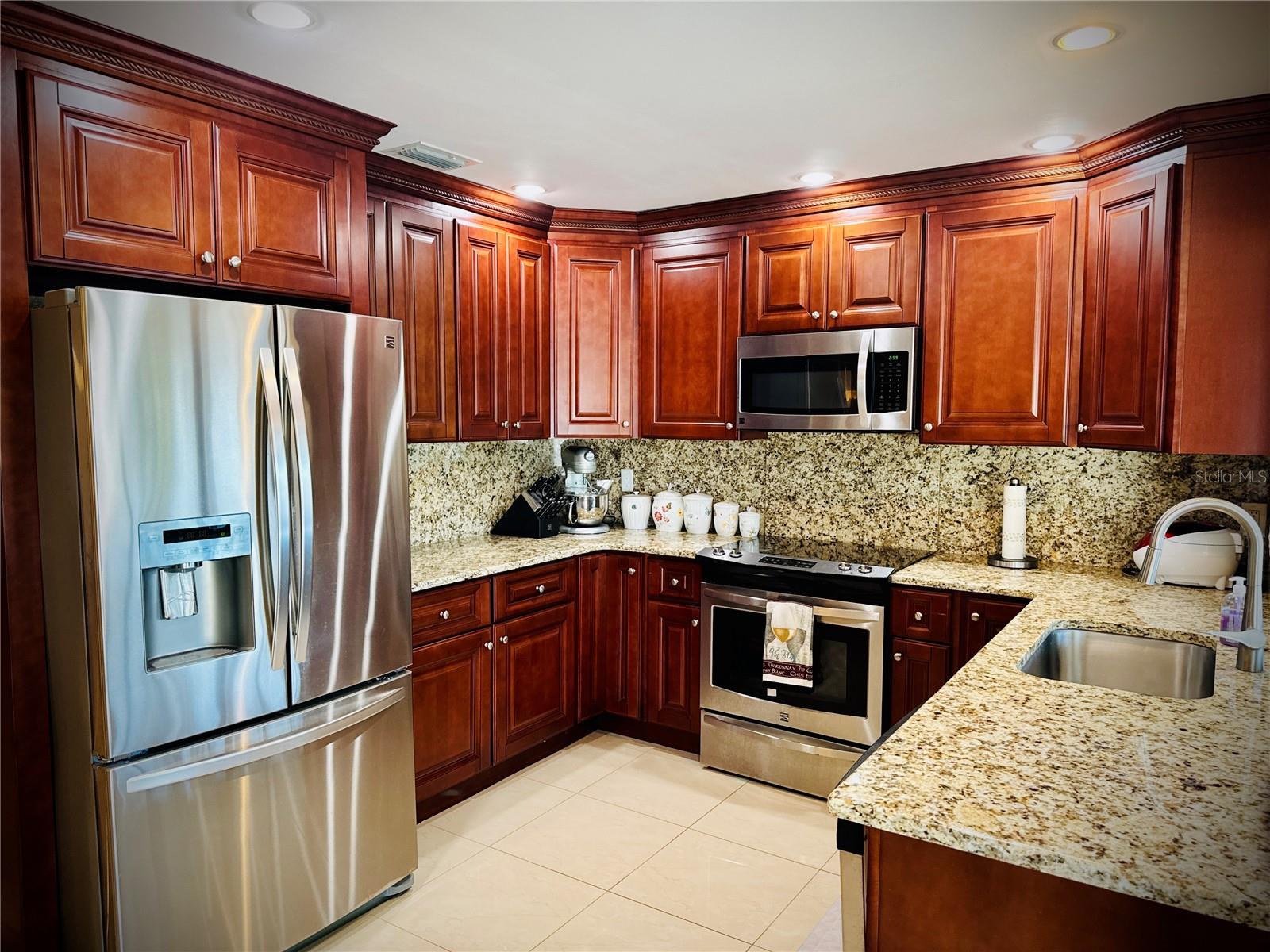 Image 14 of 42 For 6512 Manila Palm Way