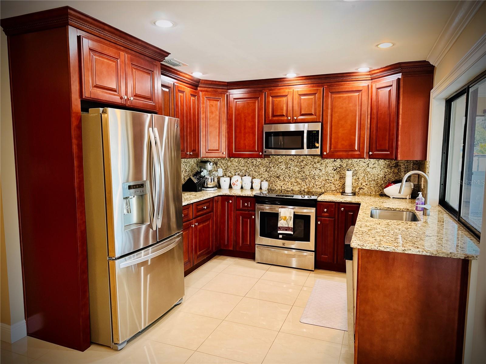 Image 16 of 42 For 6512 Manila Palm Way