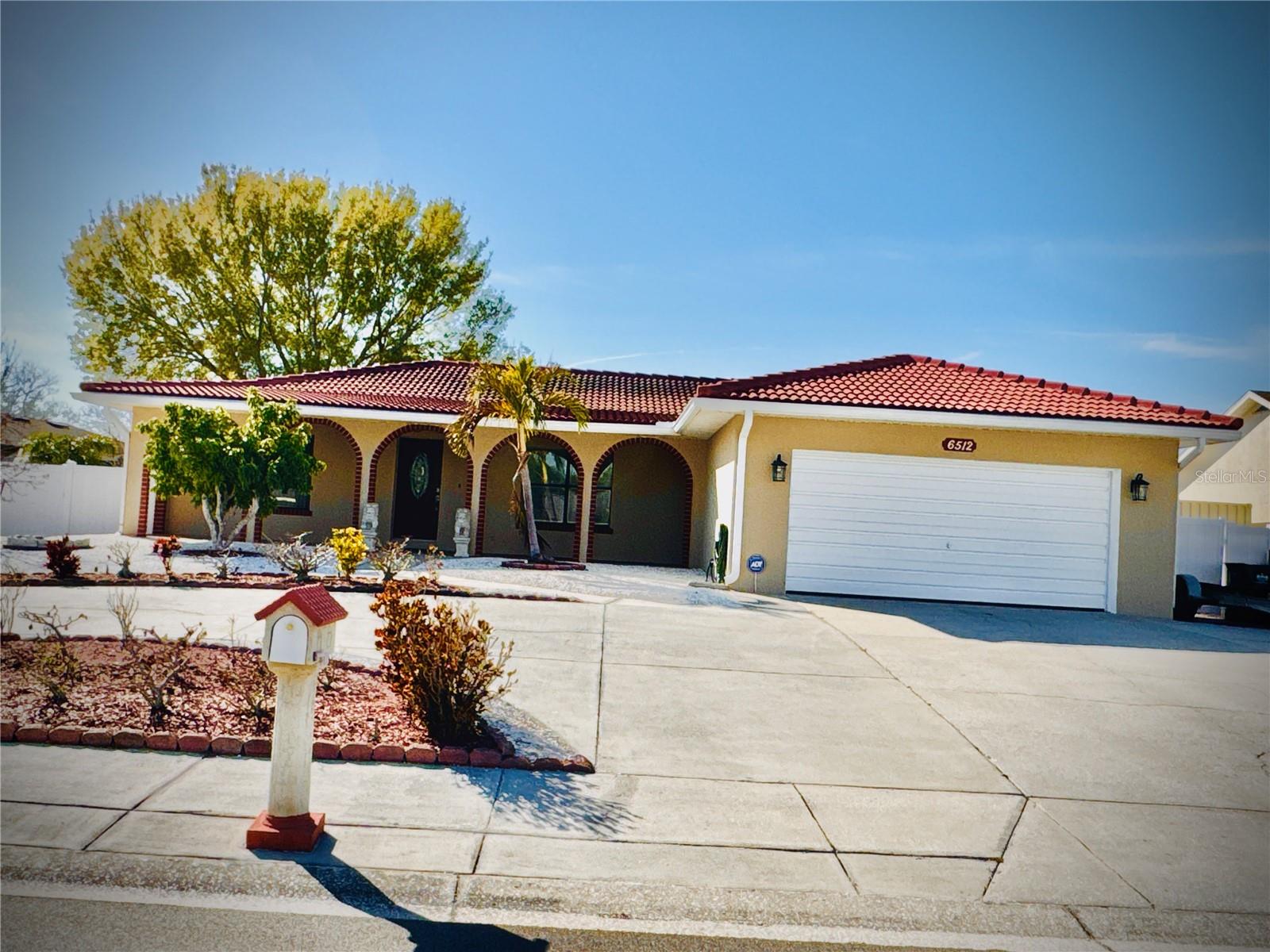 Image 2 of 42 For 6512 Manila Palm Way