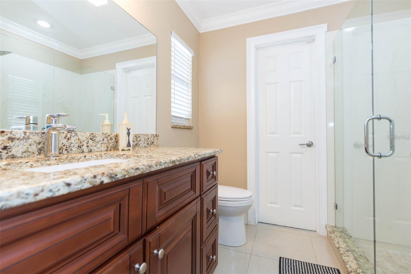 Image 22 of 42 For 6512 Manila Palm Way