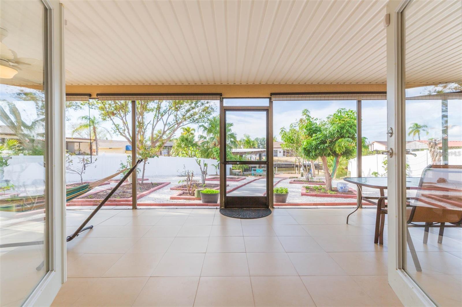 Image 30 of 42 For 6512 Manila Palm Way