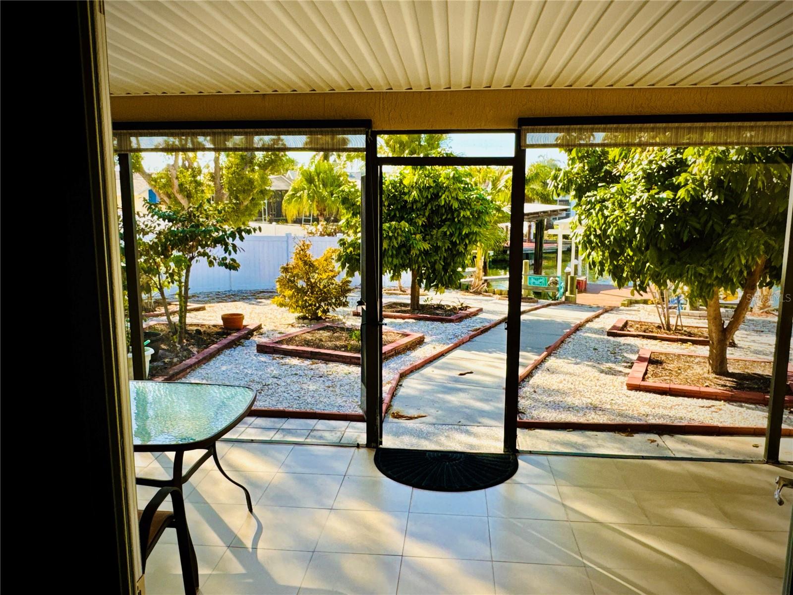 Image 34 of 42 For 6512 Manila Palm Way