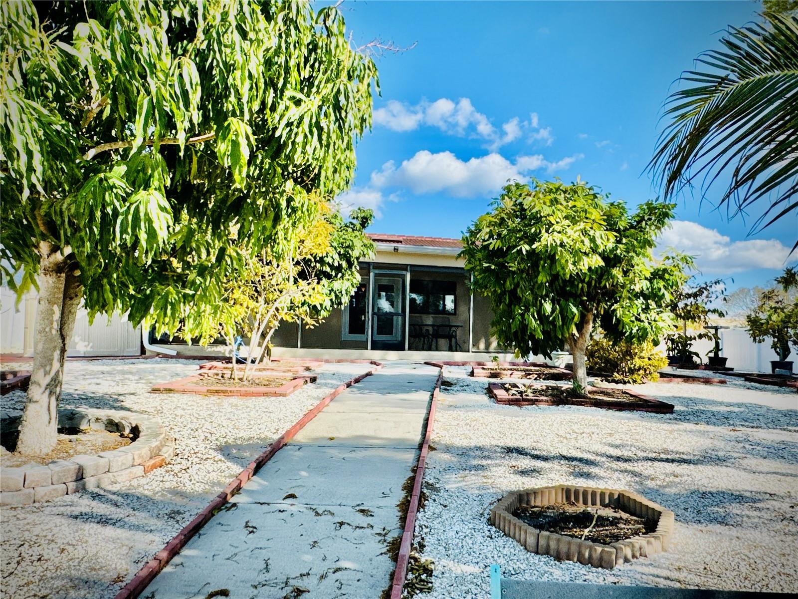 Image 35 of 42 For 6512 Manila Palm Way