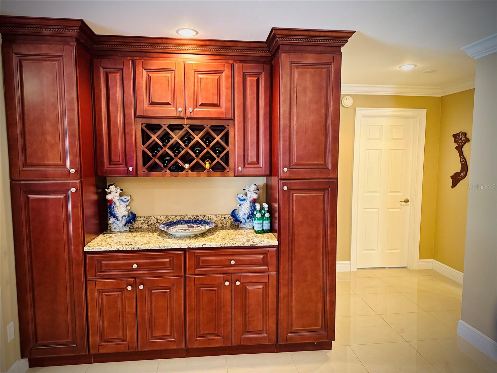 Image 7 of 42 For 6512 Manila Palm Way