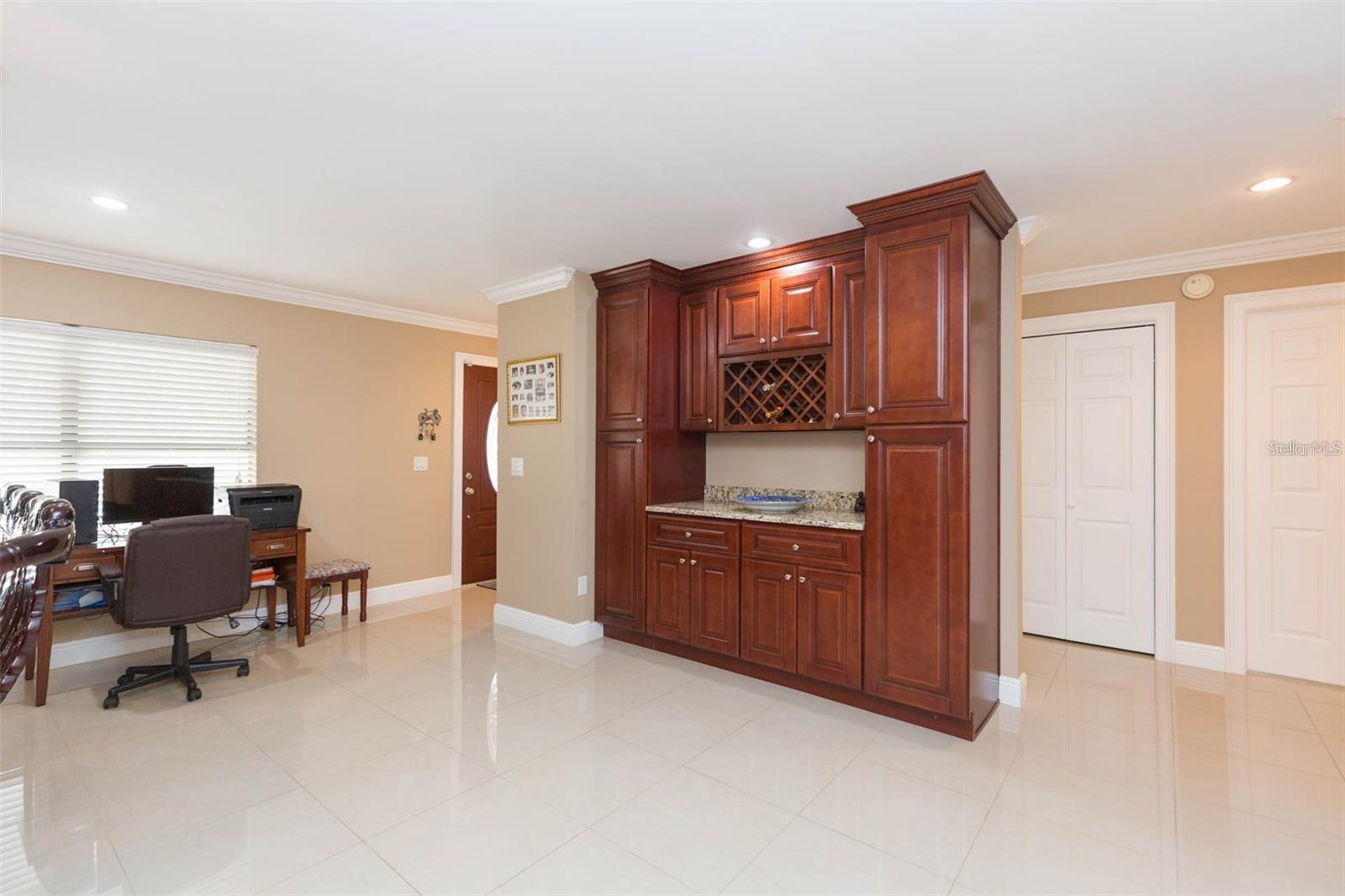 Image 8 of 42 For 6512 Manila Palm Way