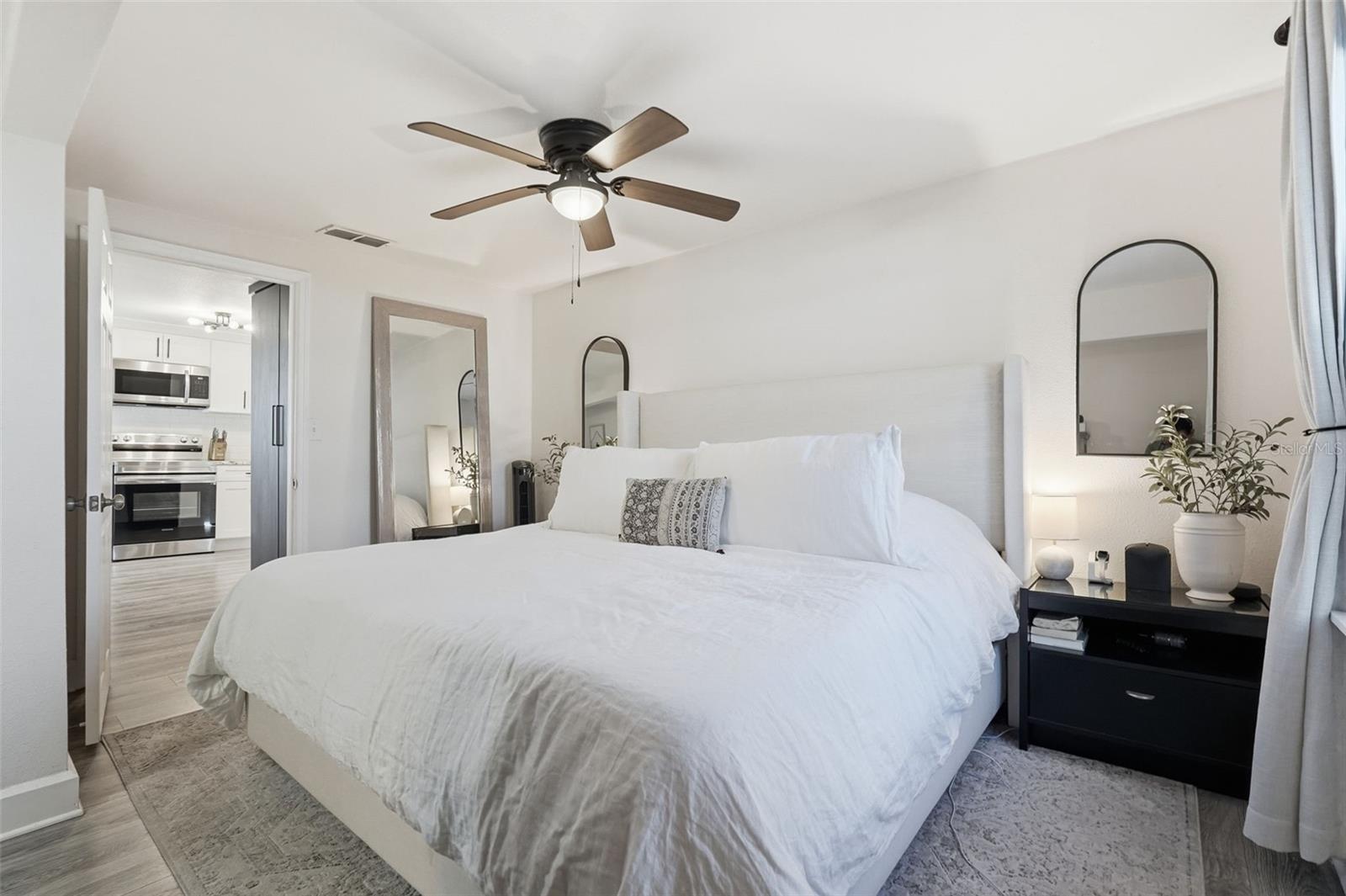 Image 13 of 31 For 3835 4th Avenue N