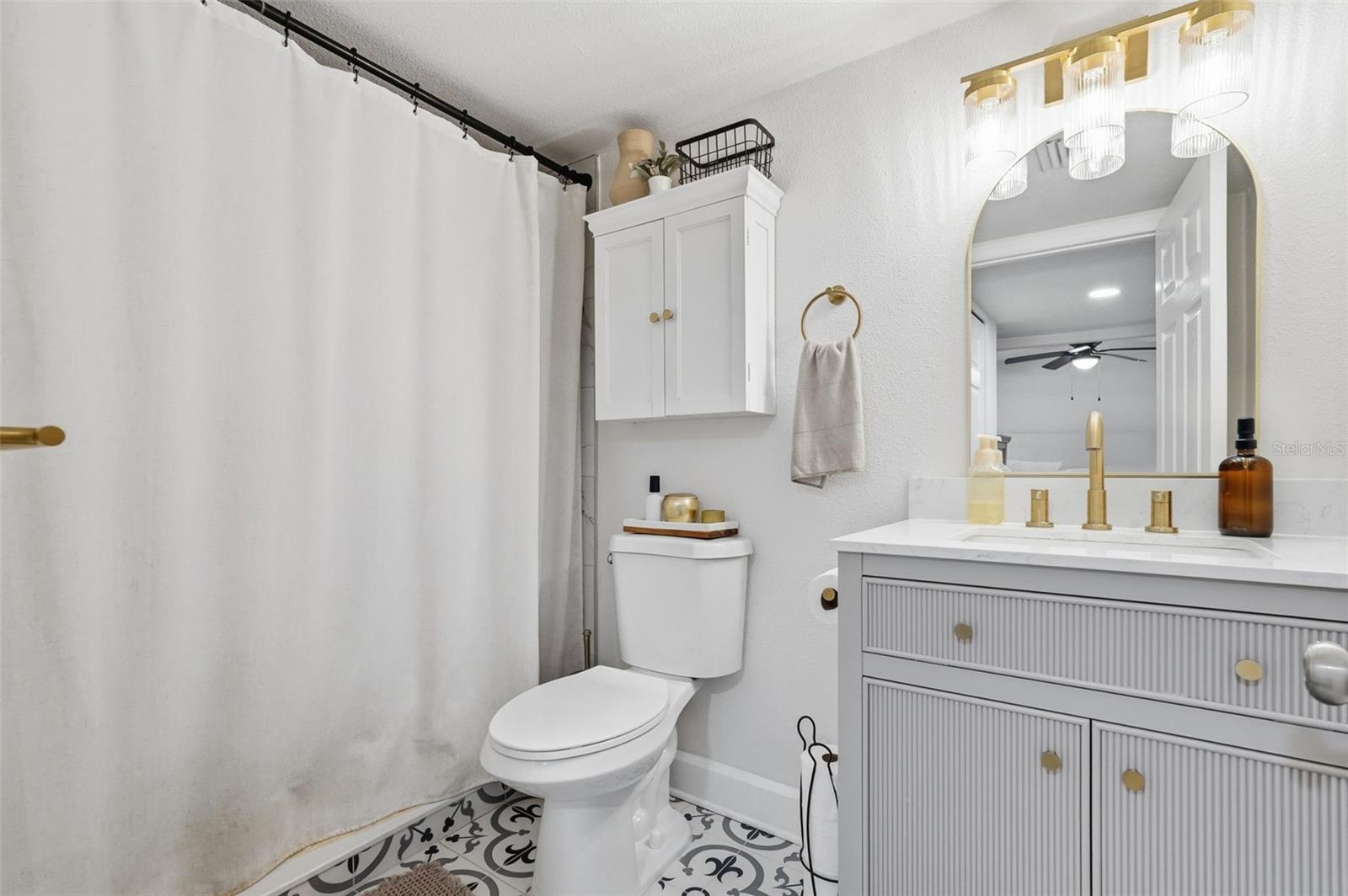 Image 17 of 31 For 3835 4th Avenue N