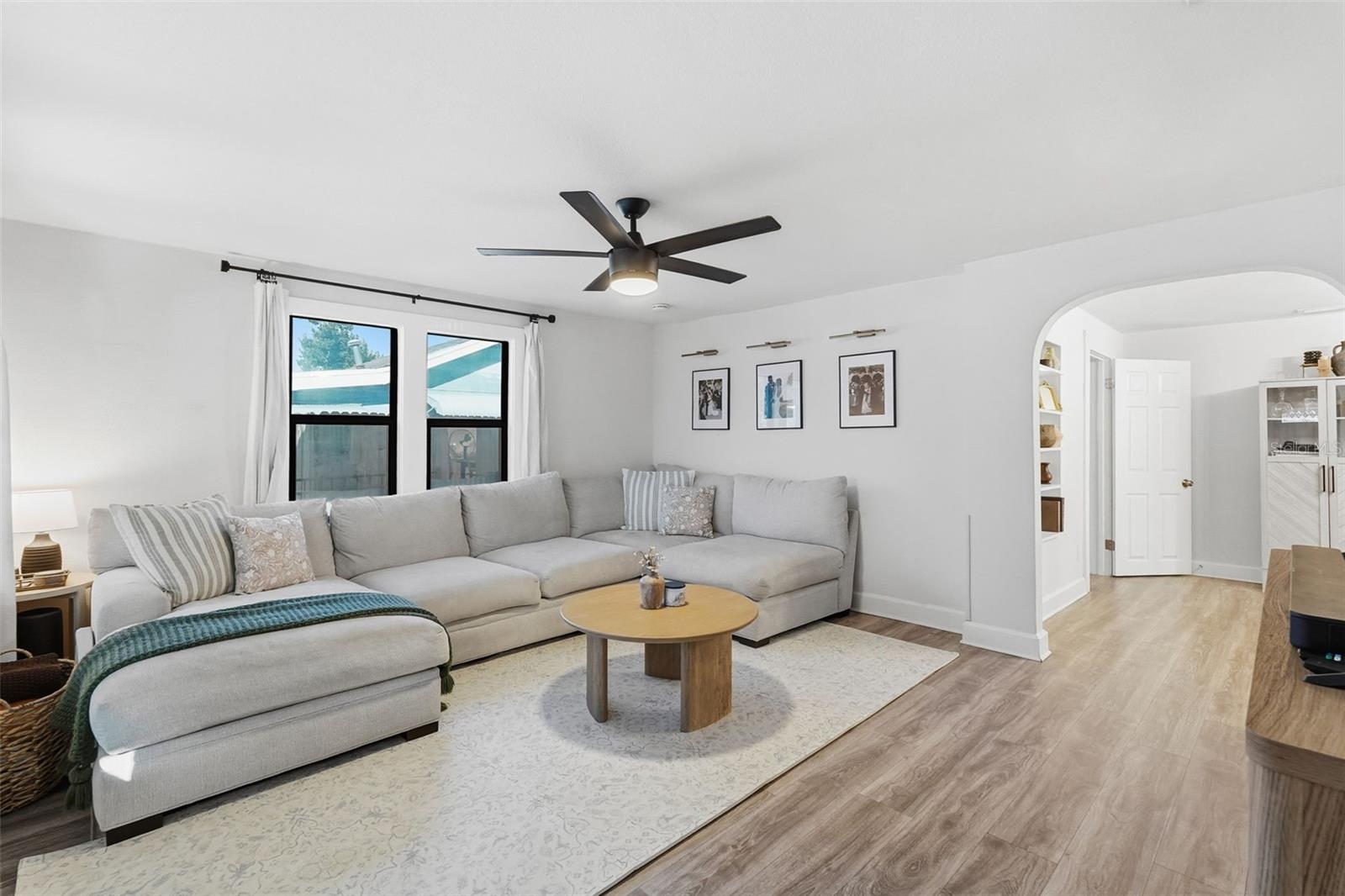 Image 4 of 31 For 3835 4th Avenue N