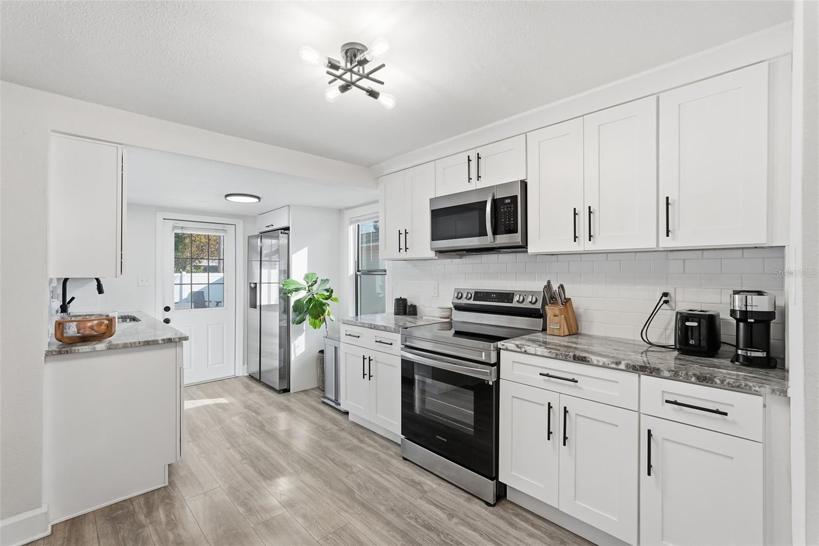 Image 6 of 31 For 3835 4th Avenue N