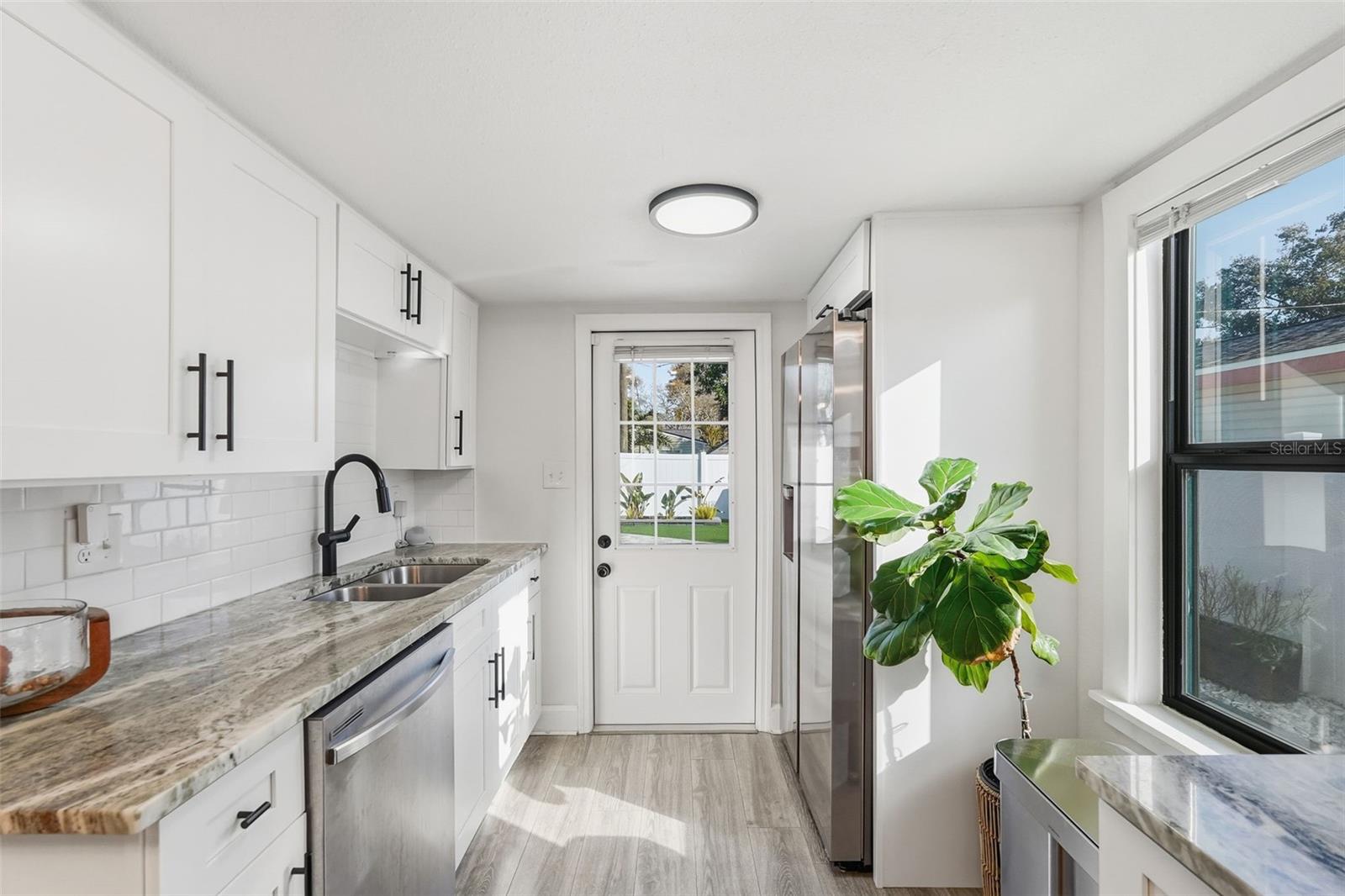 Image 7 of 31 For 3835 4th Avenue N