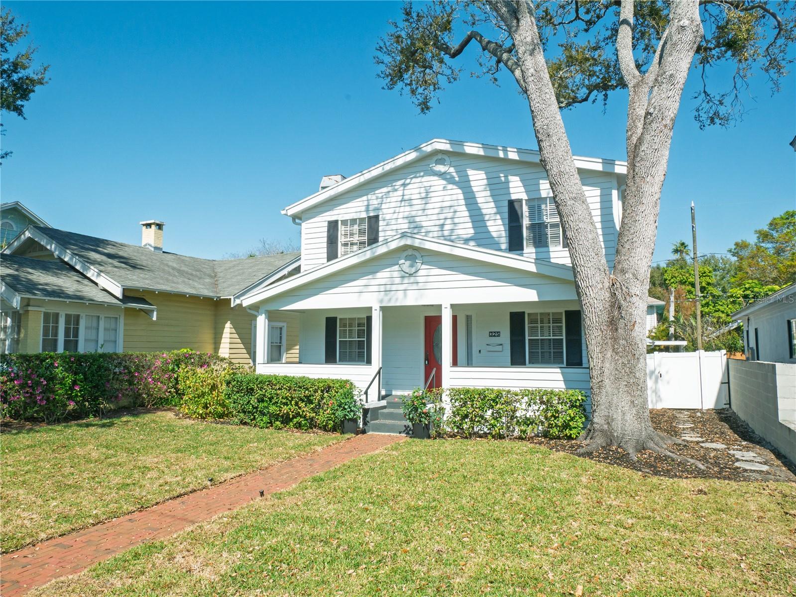 Image 2 of 37 For 325 17th Avenue Ne