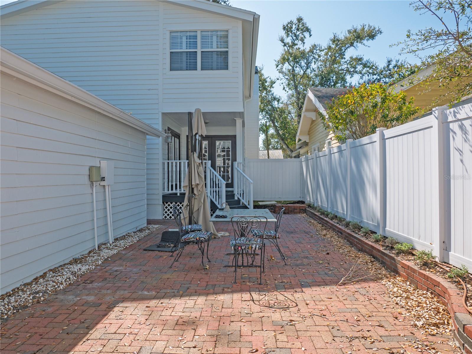 Image 31 of 37 For 325 17th Avenue Ne